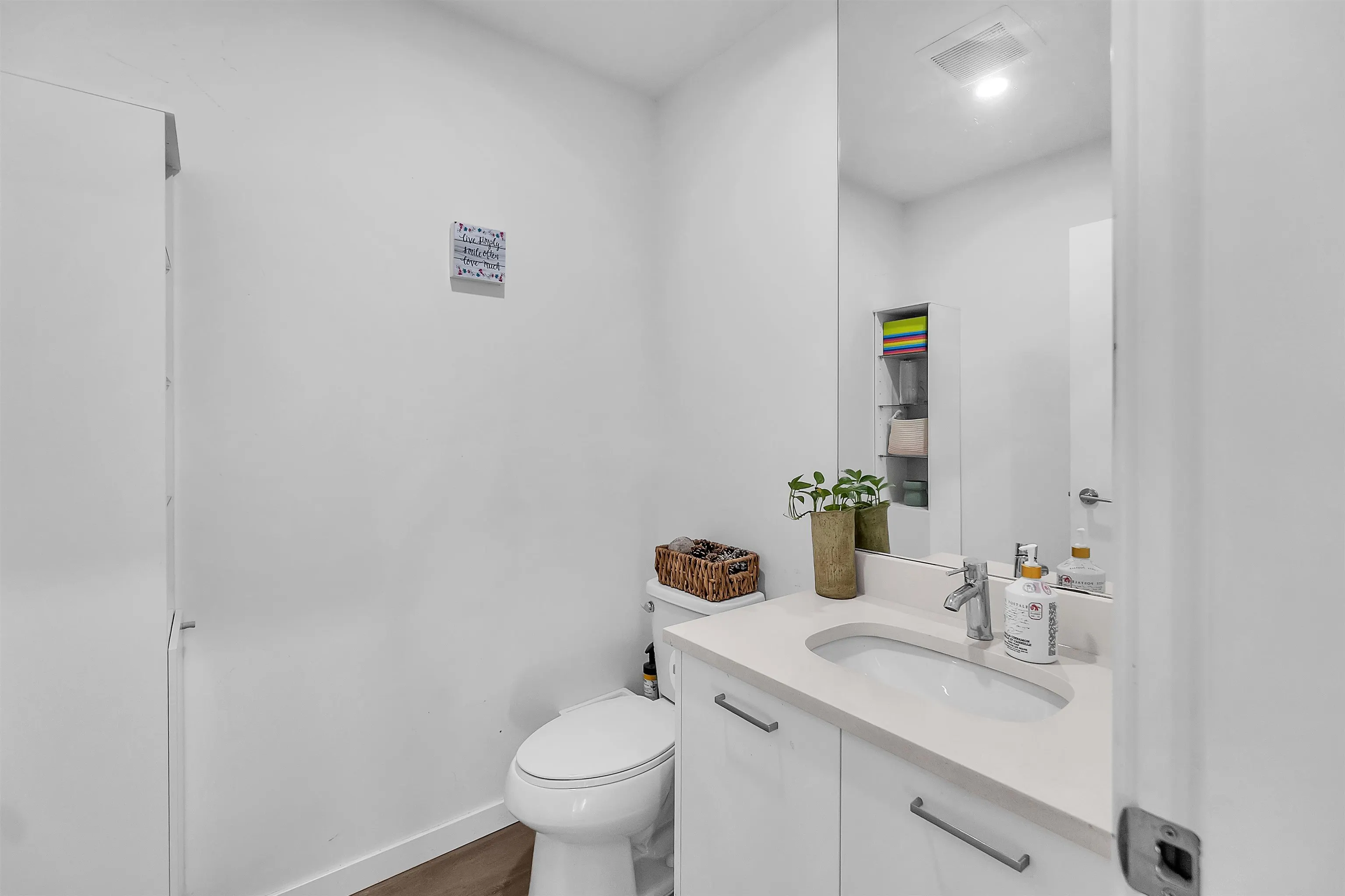 20087 68 Avenue #B210