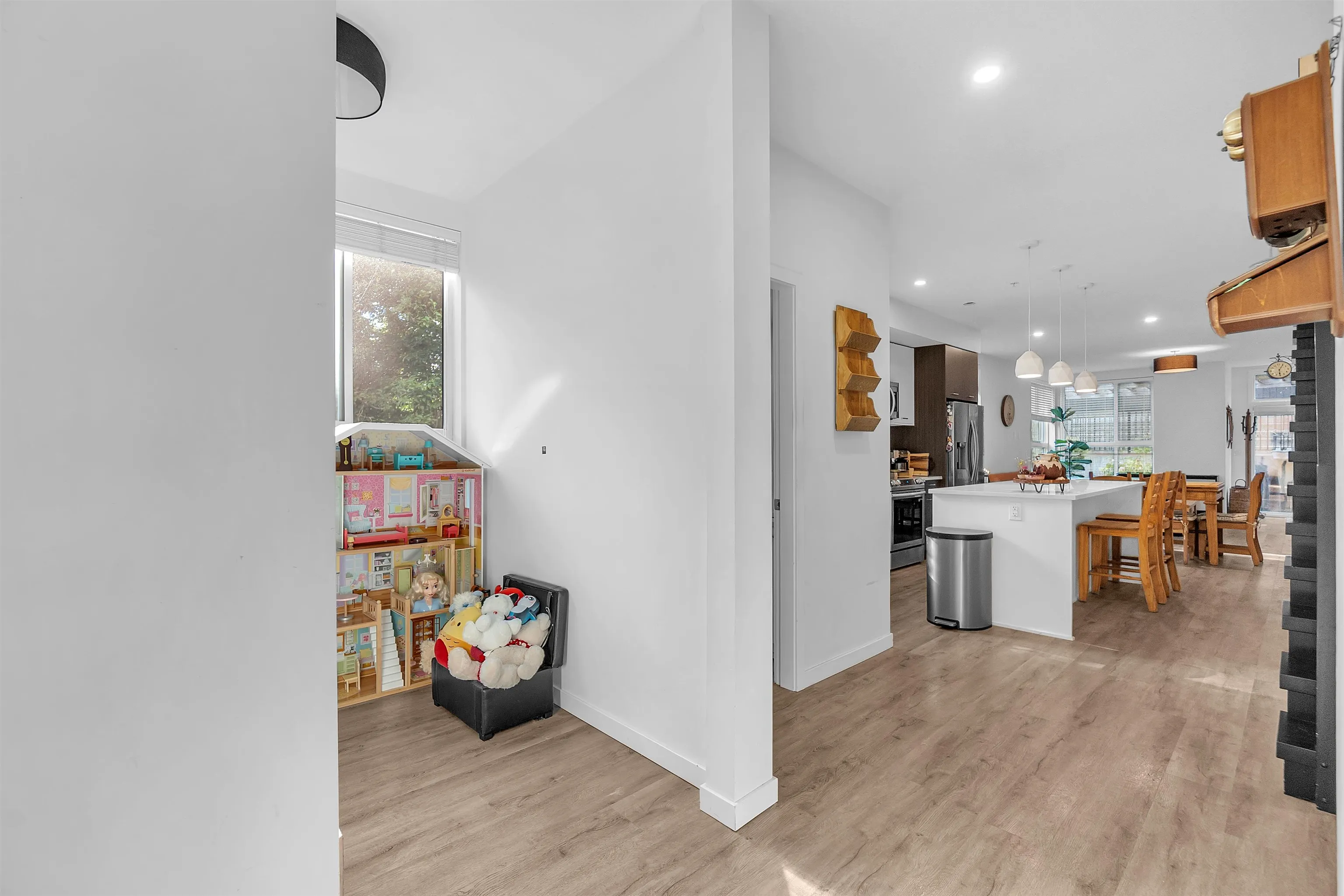 20087 68 Avenue #B210