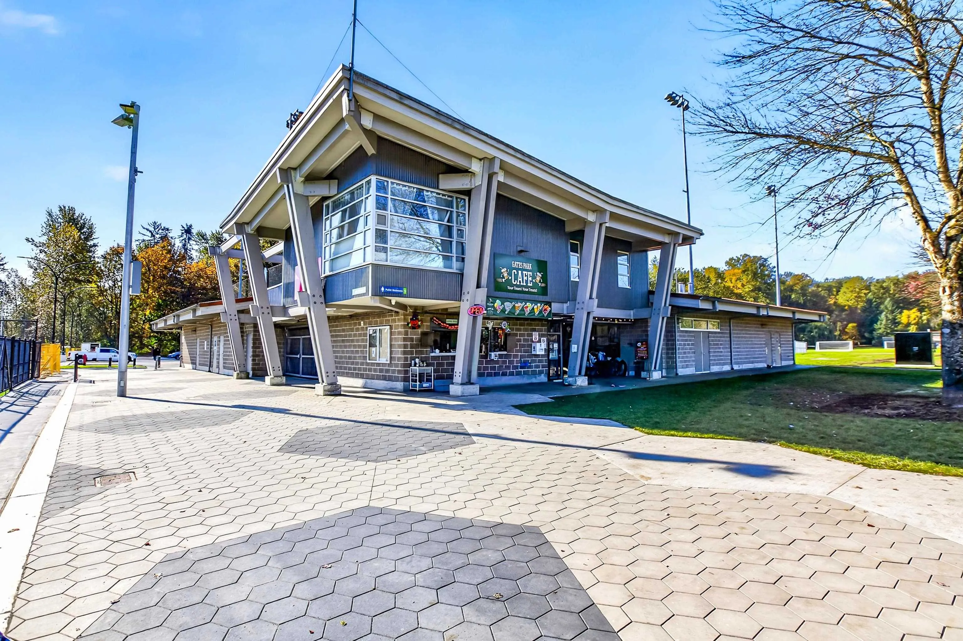 2331 Kelly Avenue #203