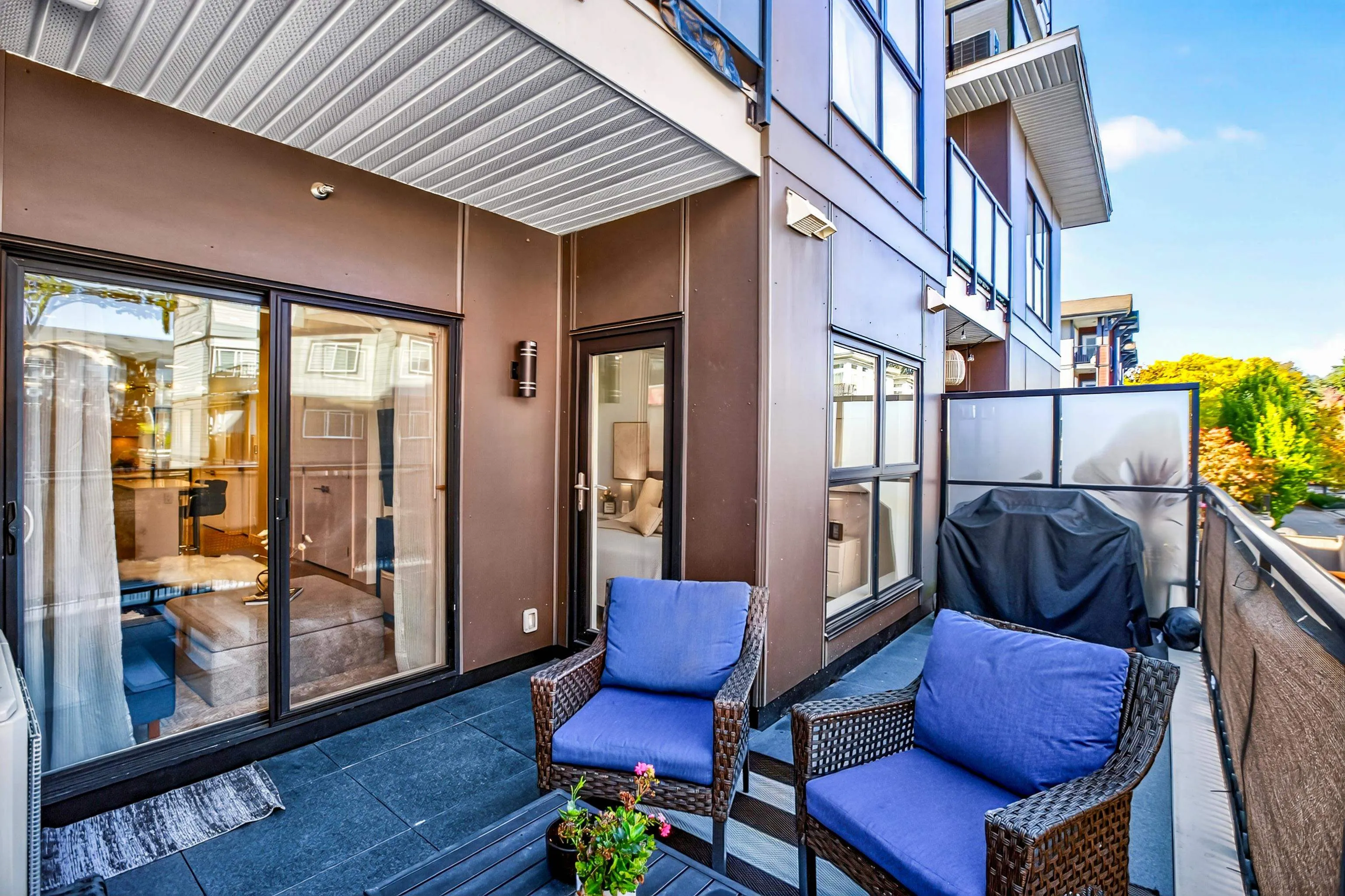 2331 Kelly Avenue #203