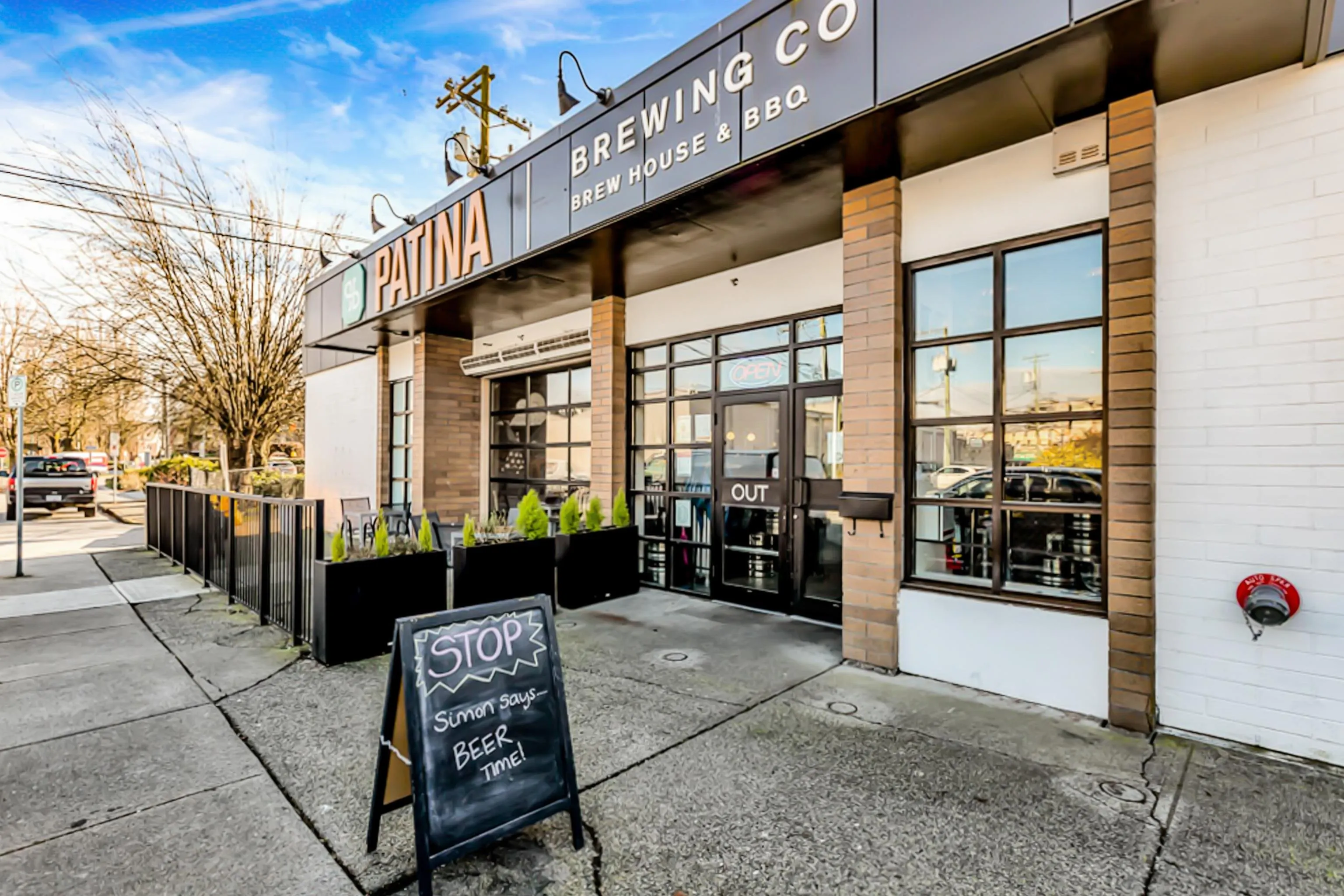 2331 Kelly Avenue #203