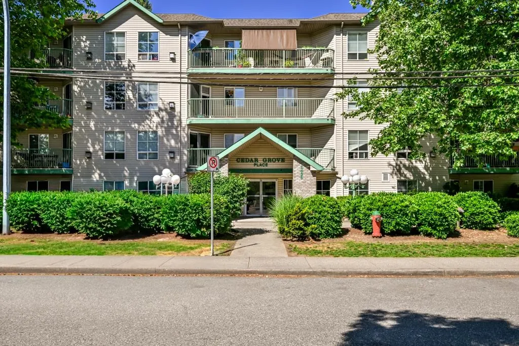 2435 Center Street #302