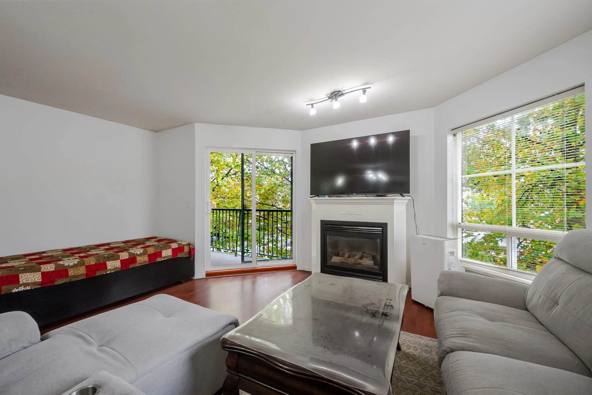 2435 Center Street #302
