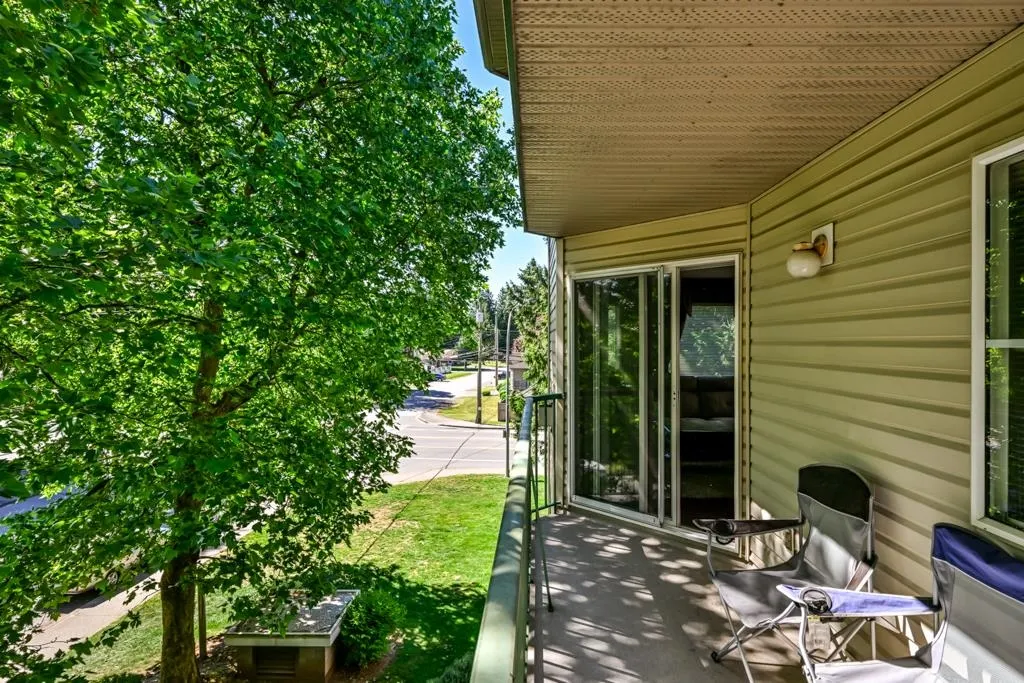 2435 Center Street #302