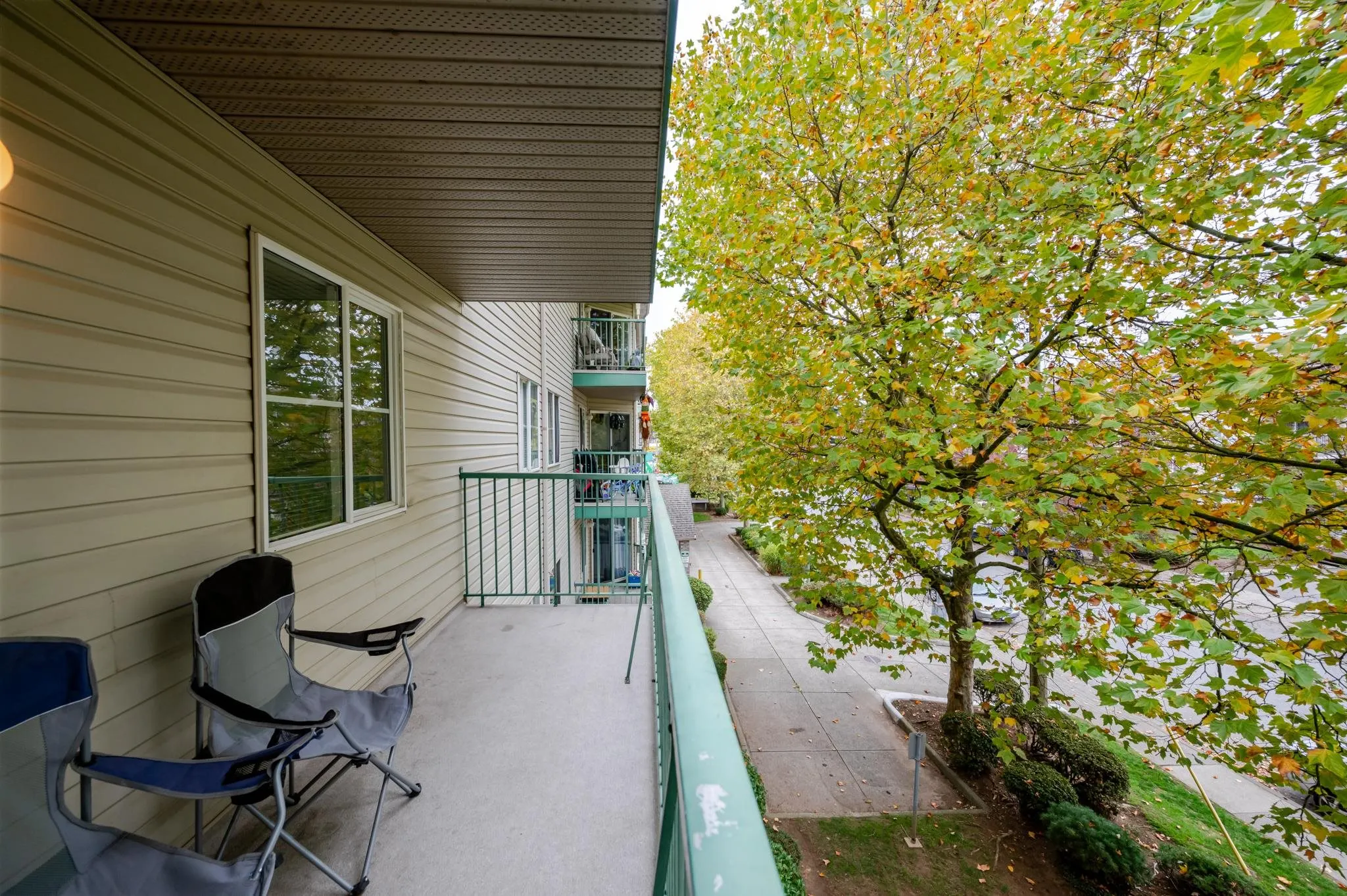 2435 Center Street #302