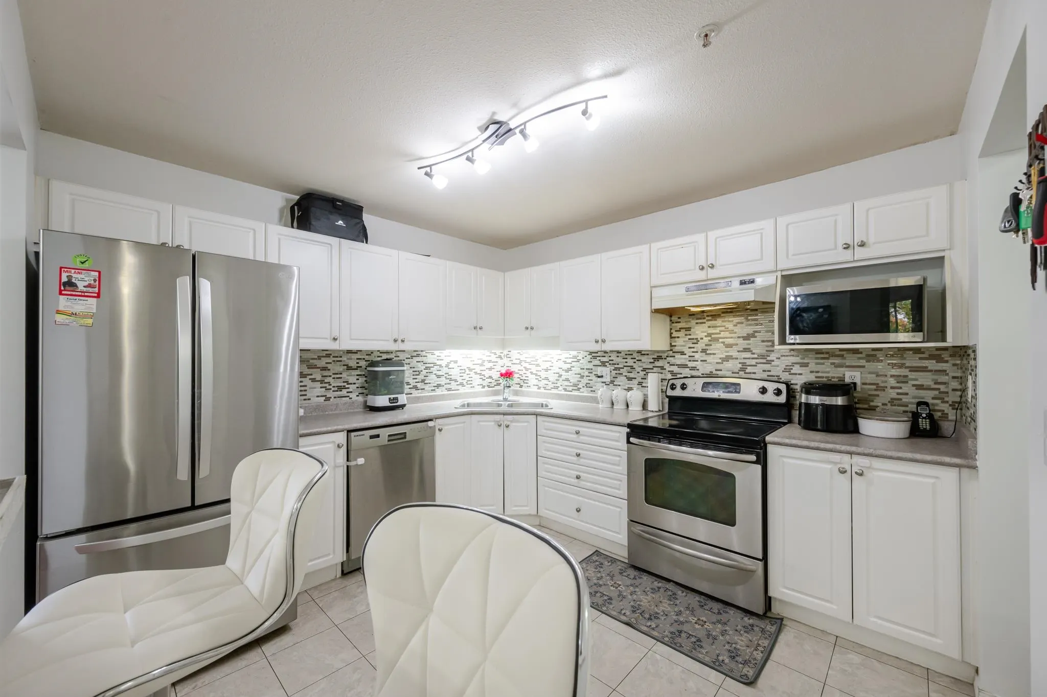 2435 Center Street #302