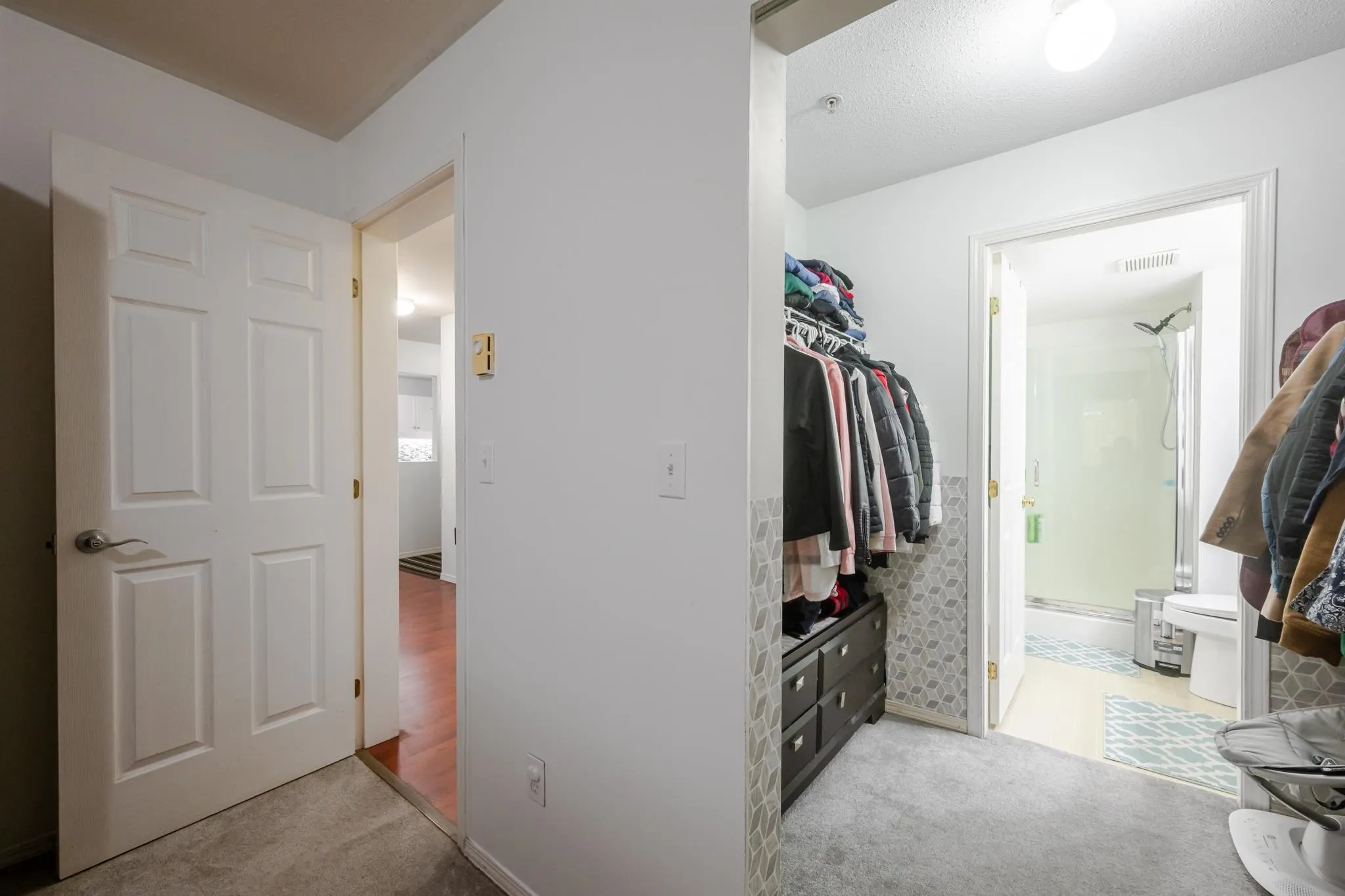 2435 Center Street #302