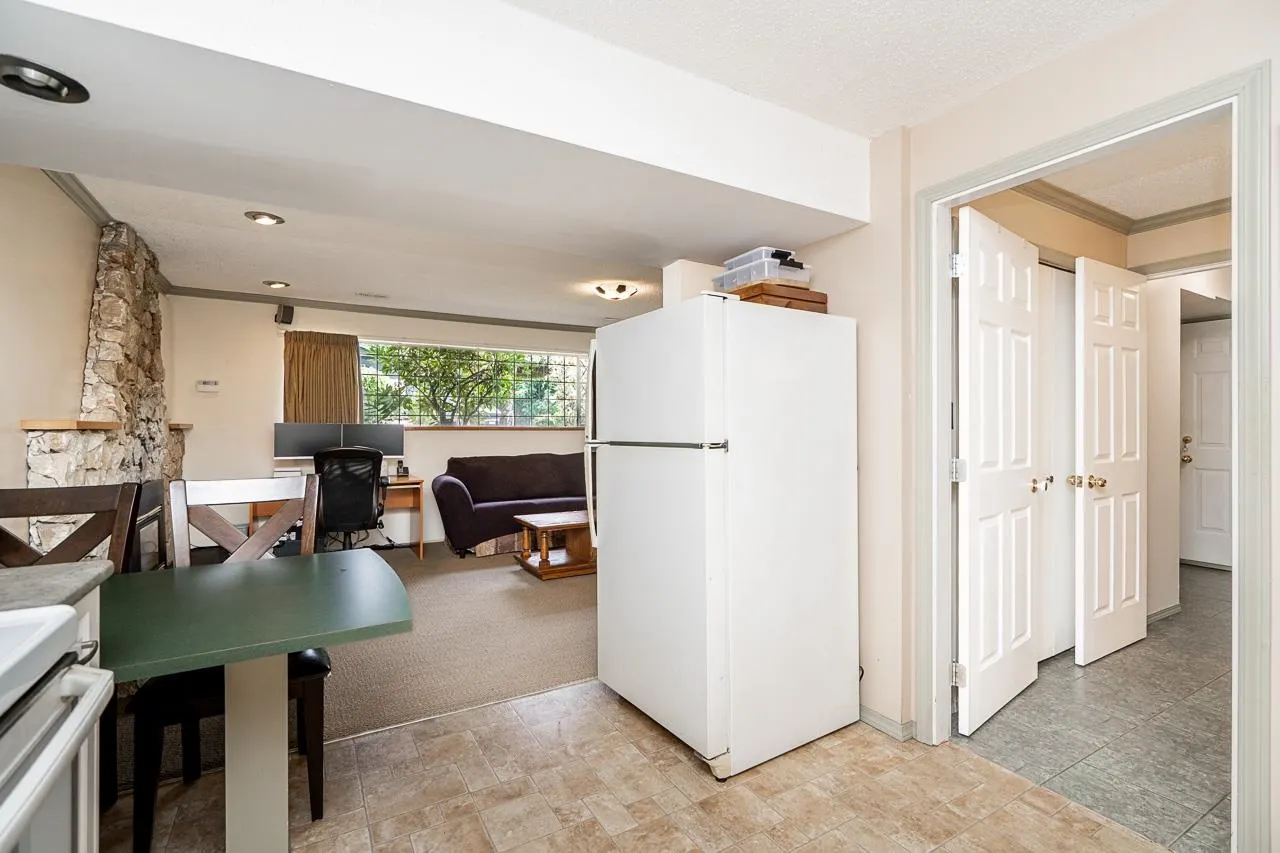 7159 114a Street