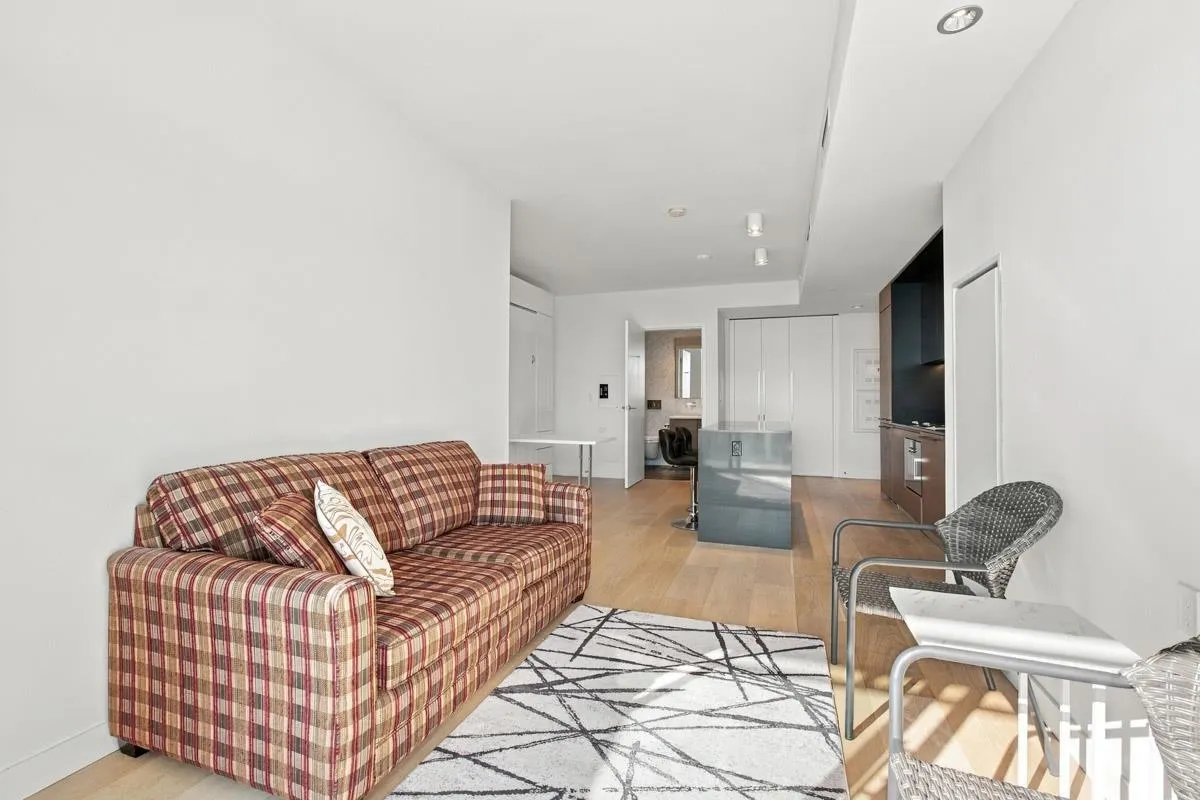 1289 Hornby Street #4106