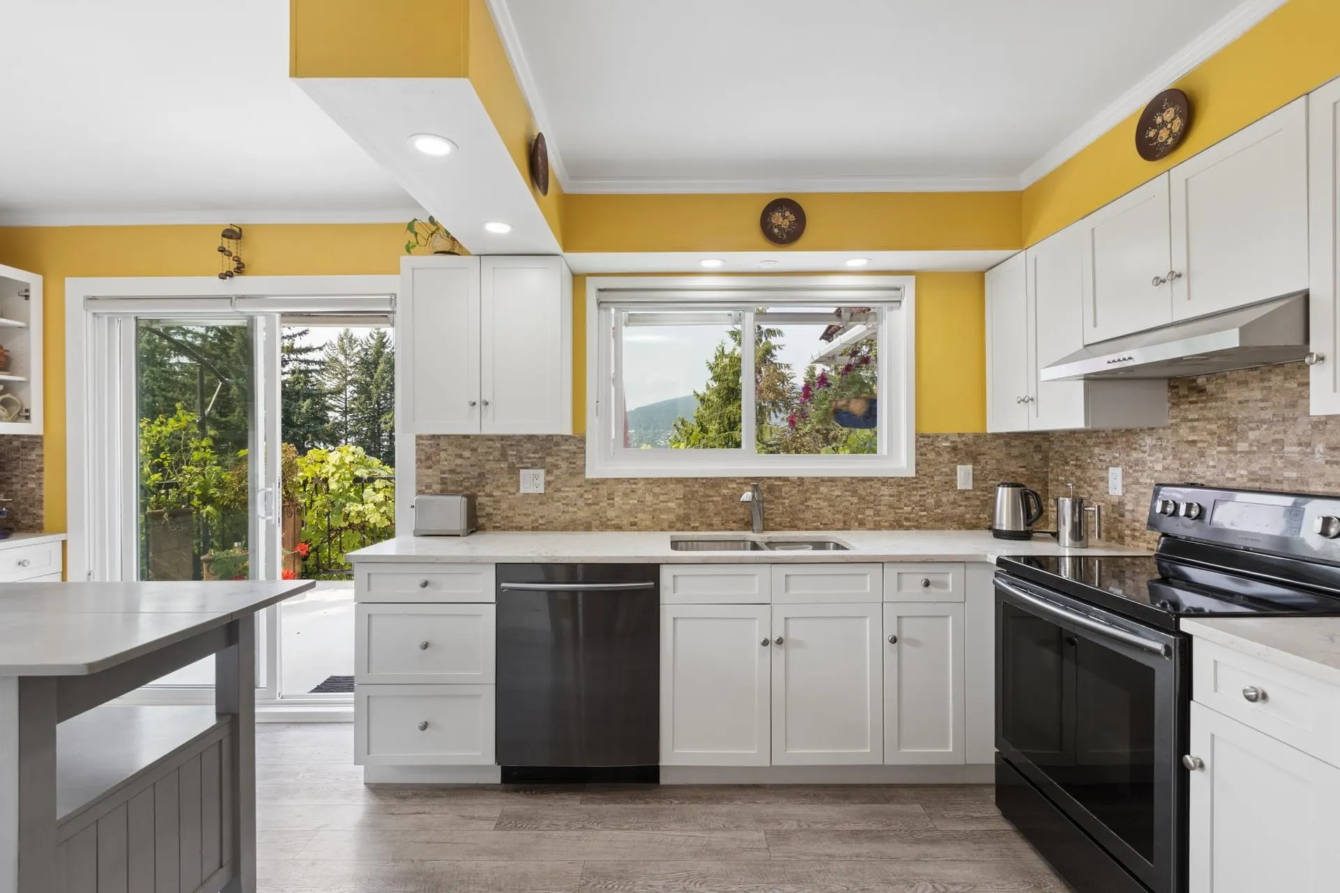 704 Maurelle Court