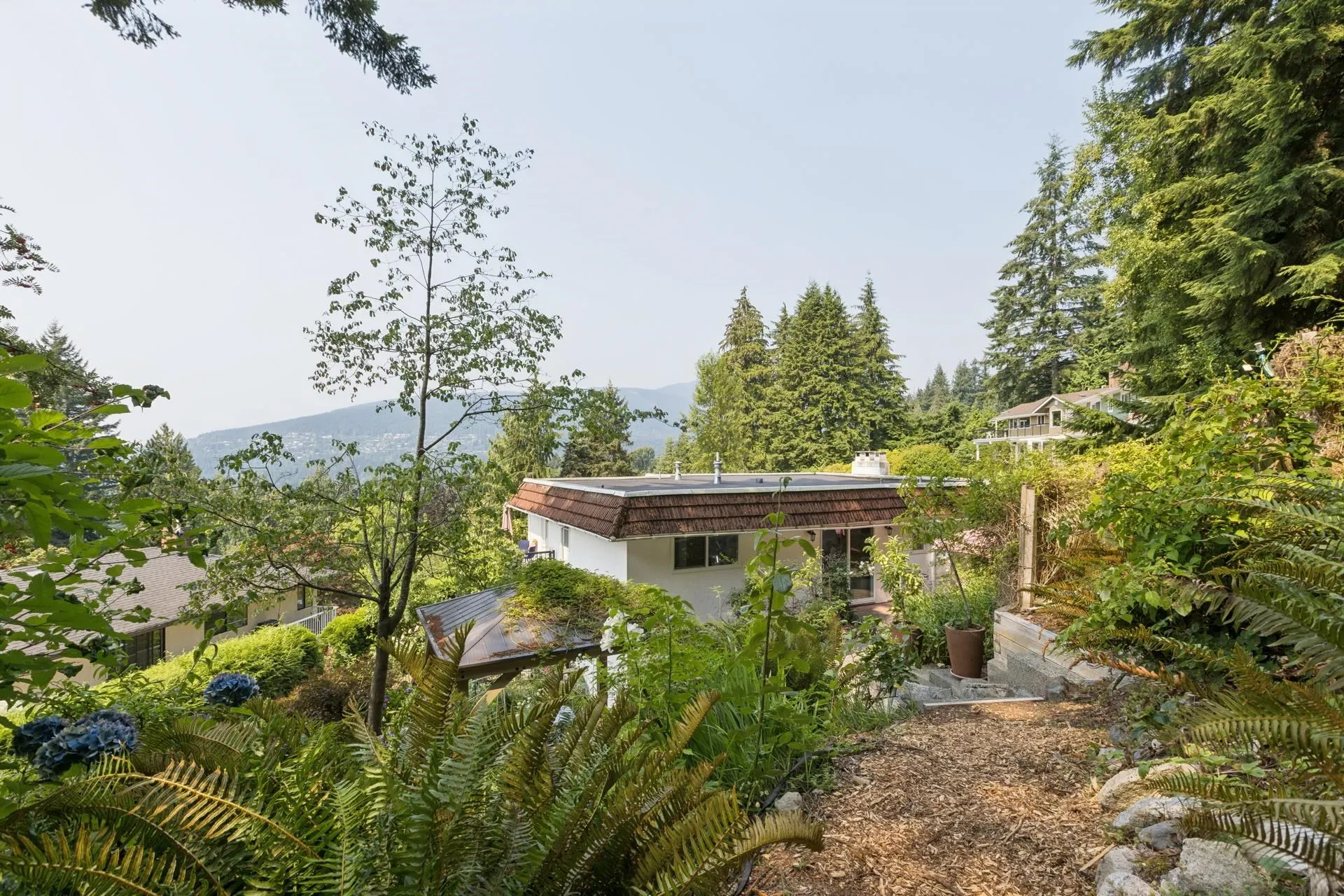 704 Maurelle Court