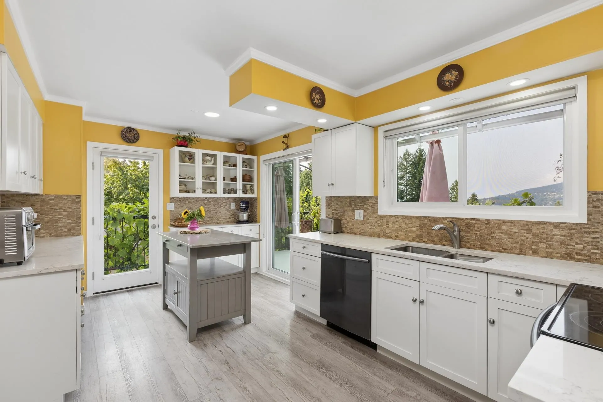 704 Maurelle Court
