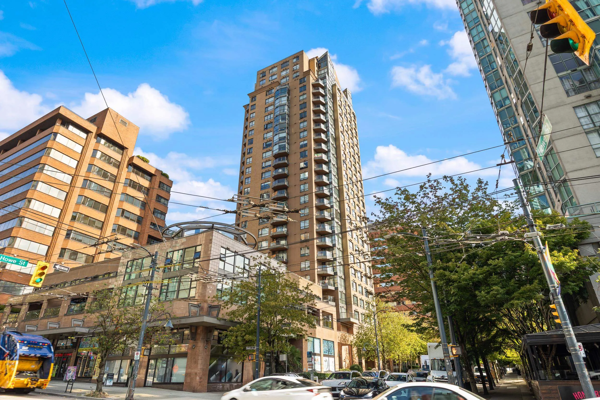1189 Howe Street #907