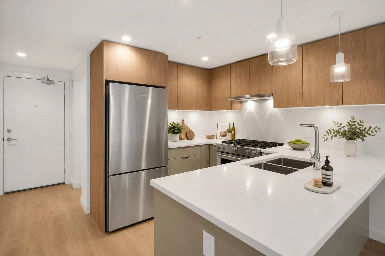 108 E 8th Street #125