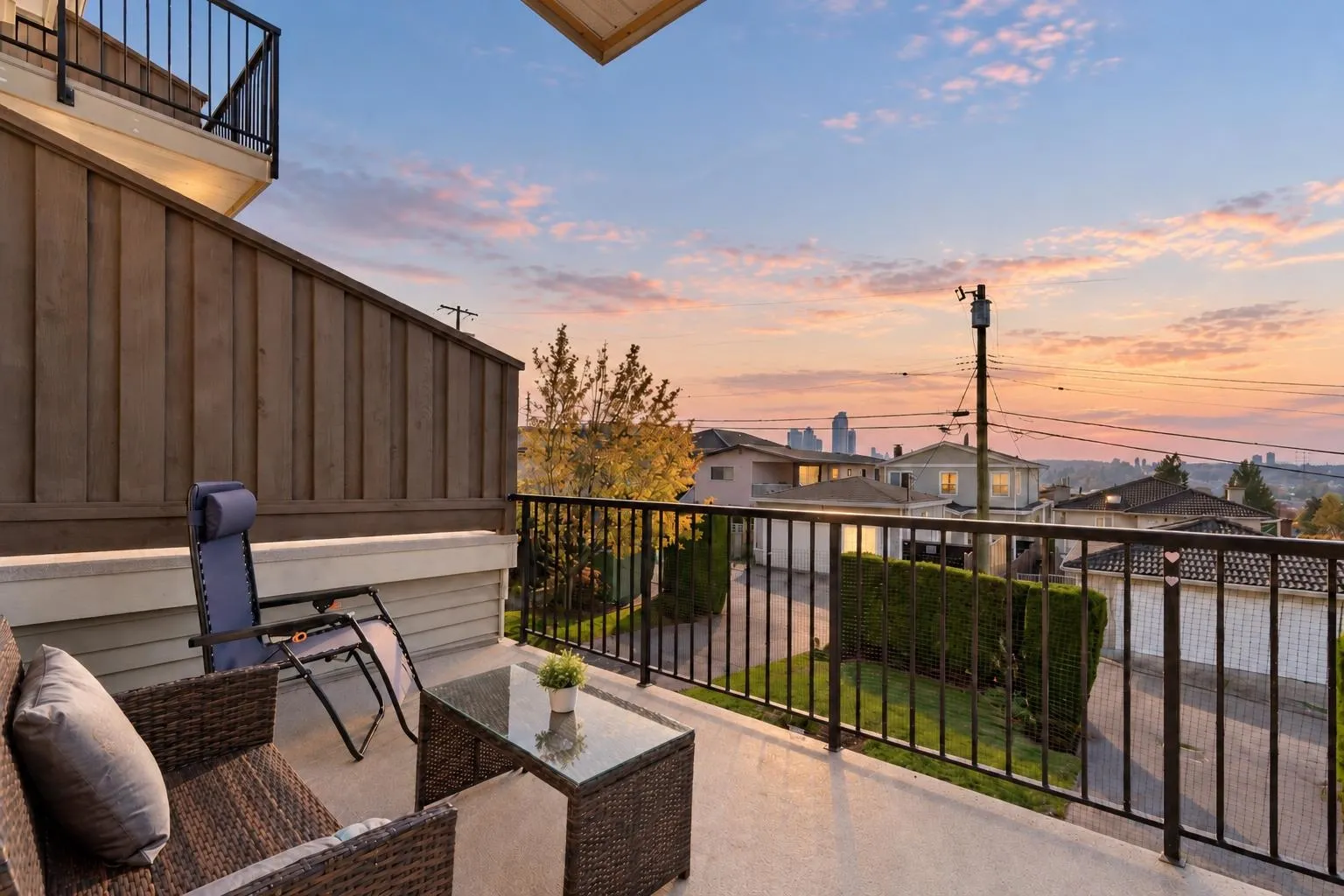3712 Pender Street #10