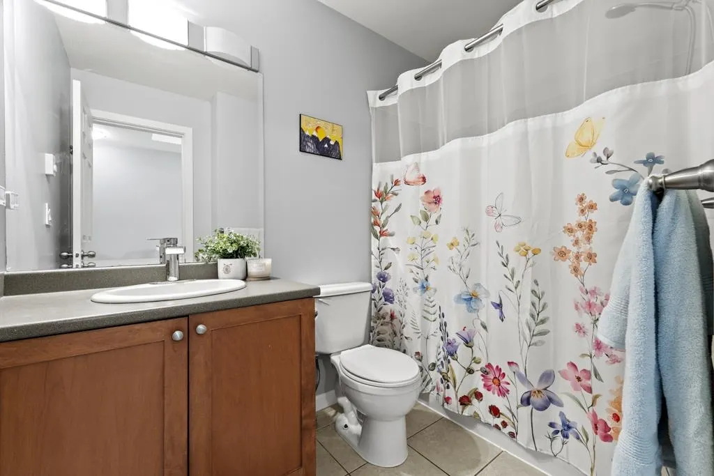 3712 Pender Street #10