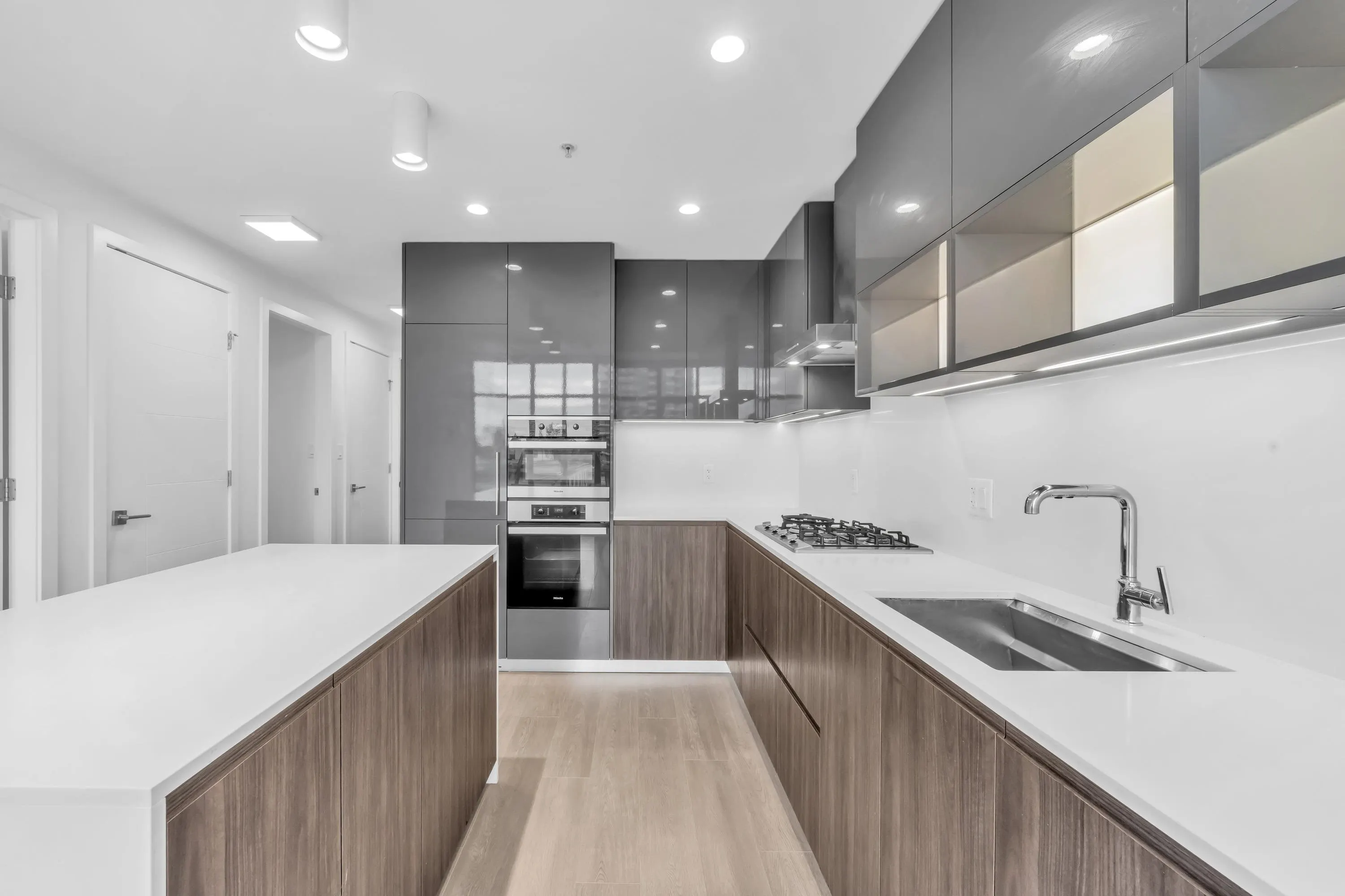 6511 Sussex Avenue #305