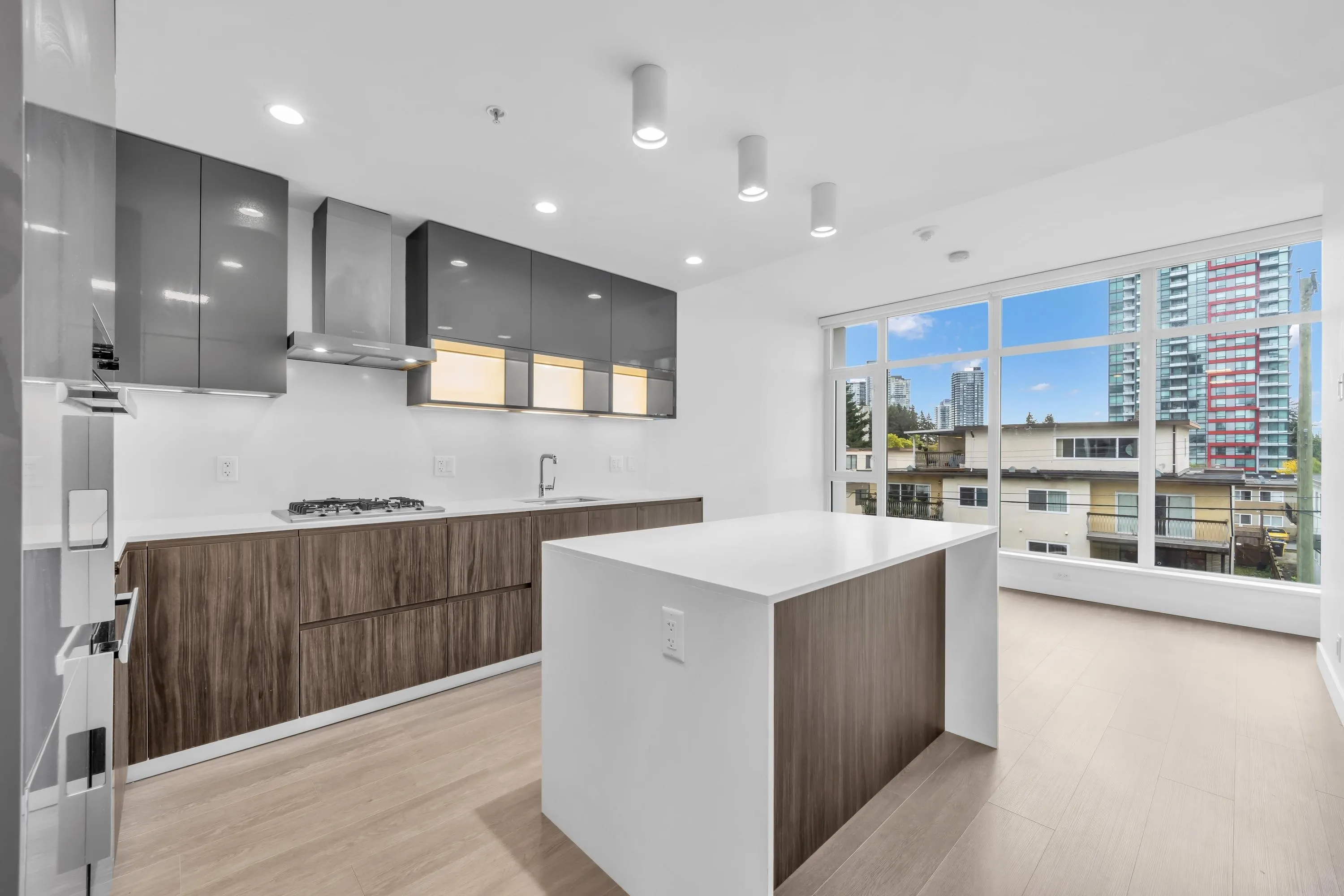 6511 Sussex Avenue #305