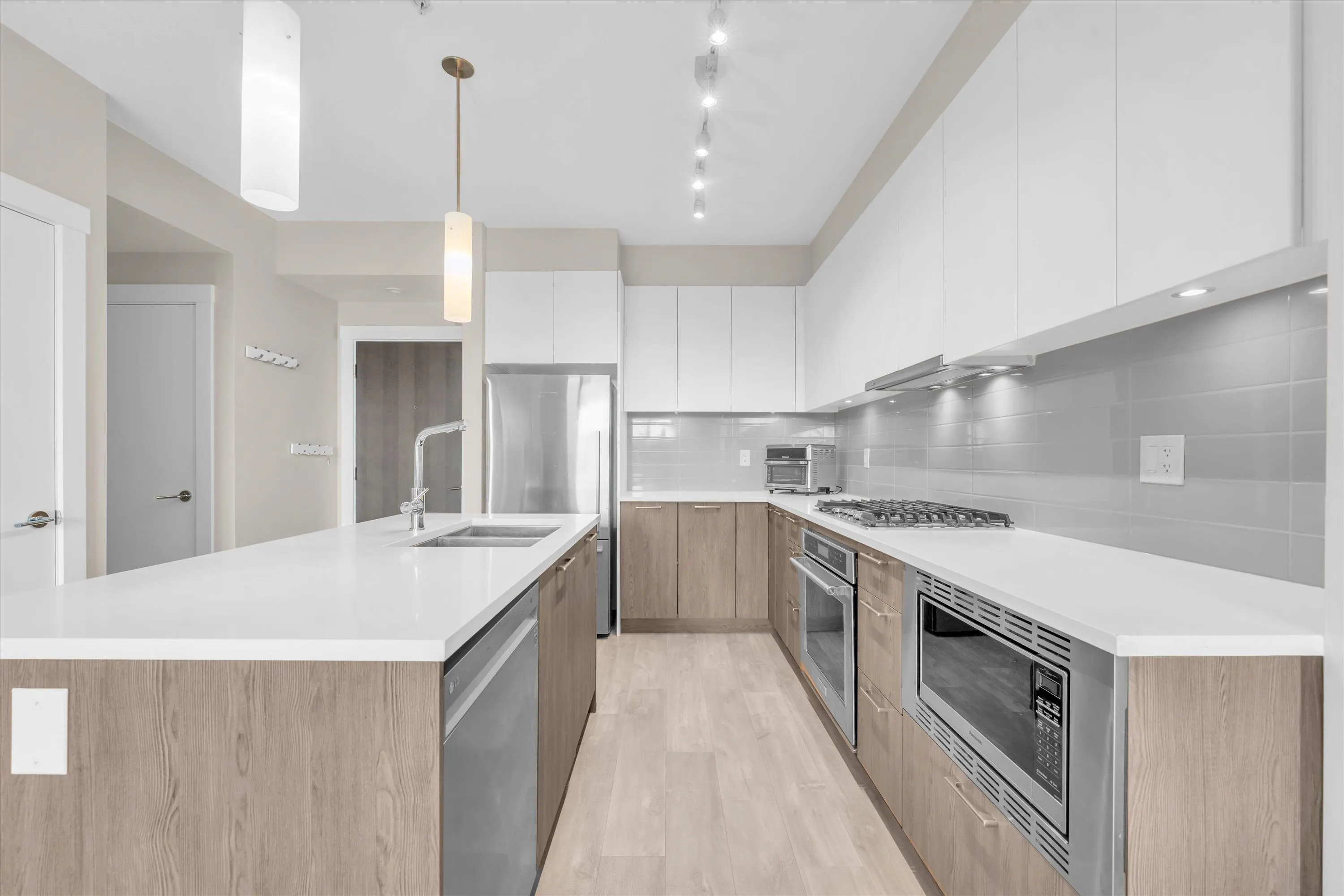 625 E 3rd Street #303