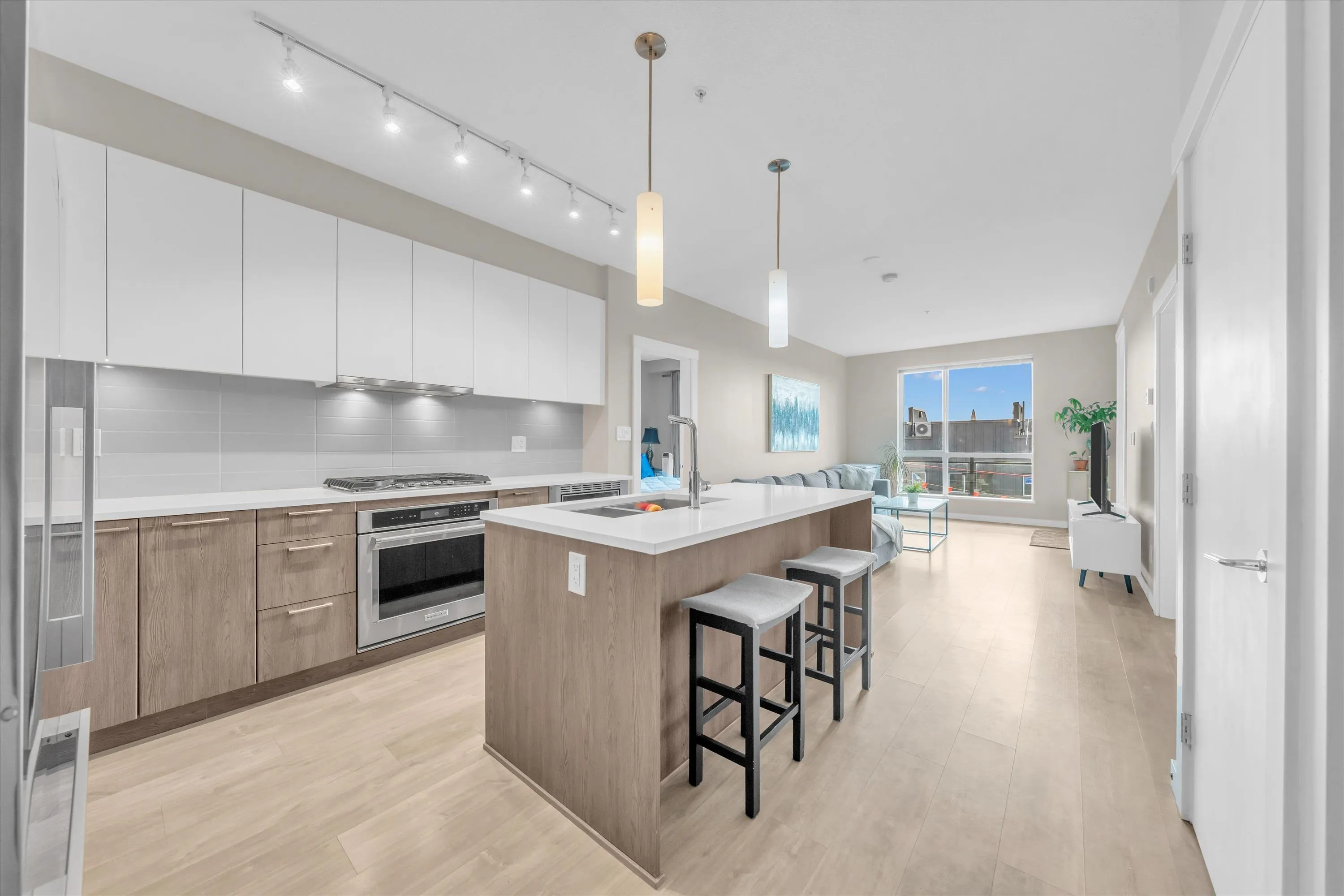 625 E 3rd Street #303