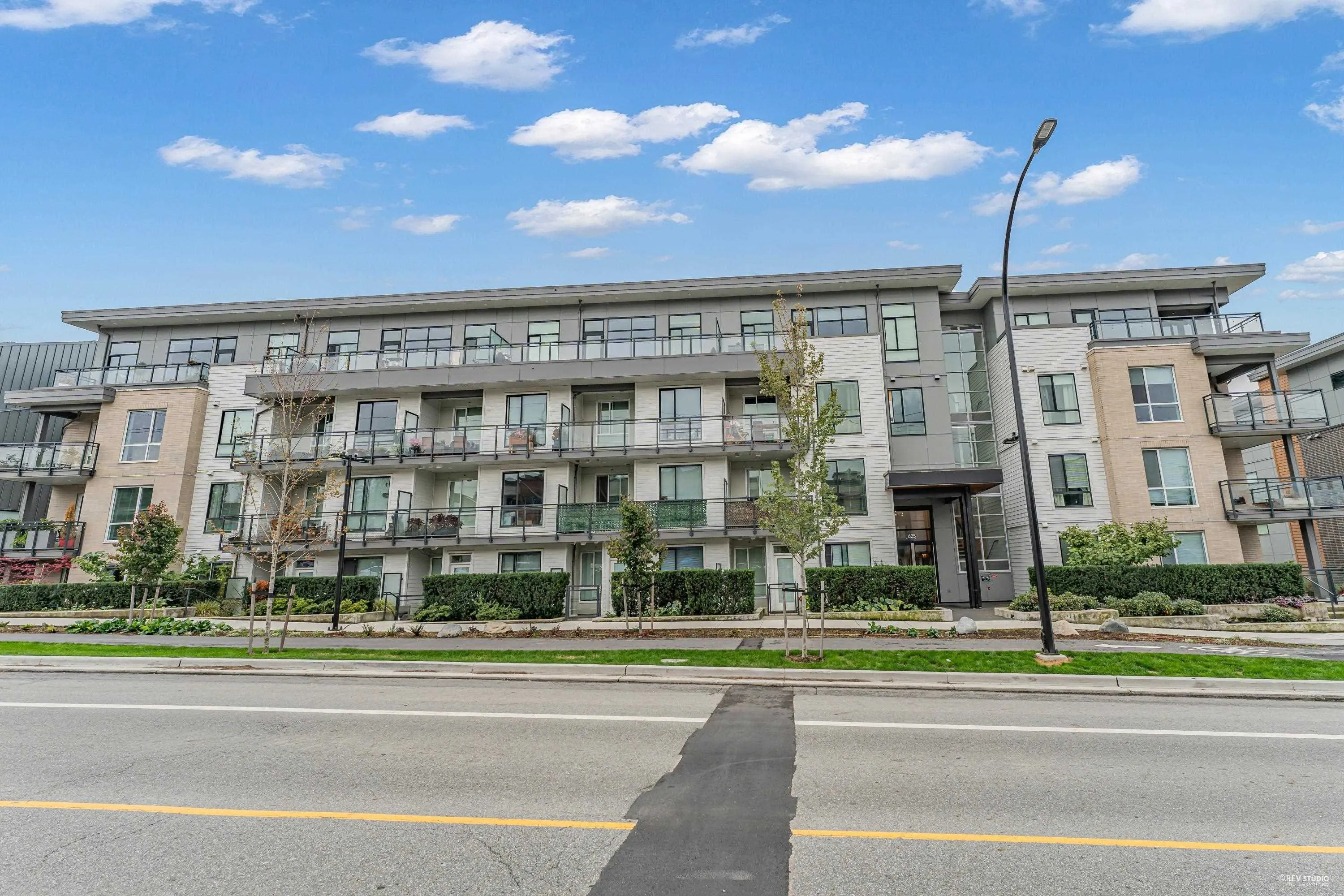625 E 3rd Street #303