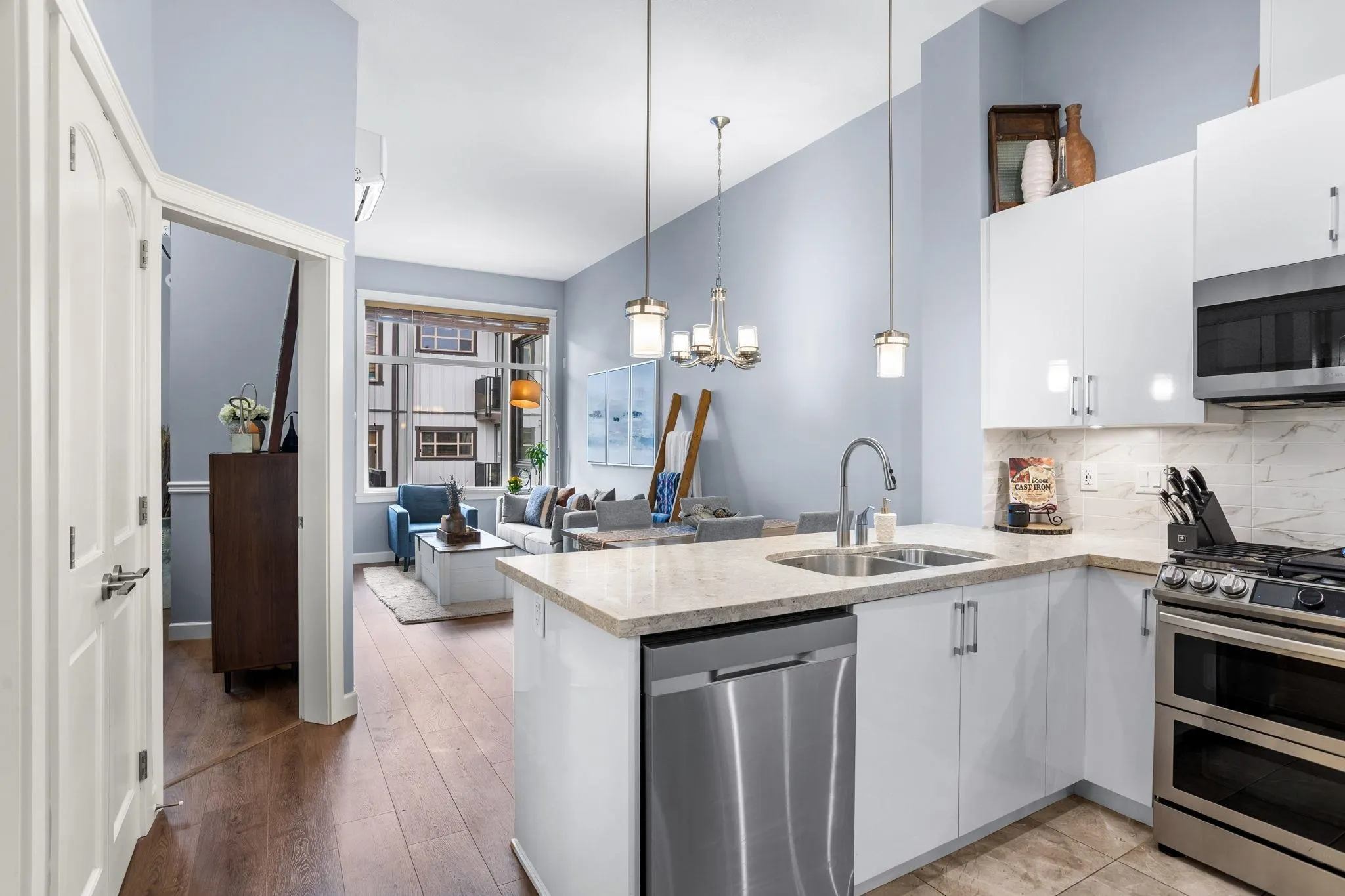 20328 86 Avenue #609