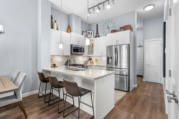 20328 86 Avenue #609