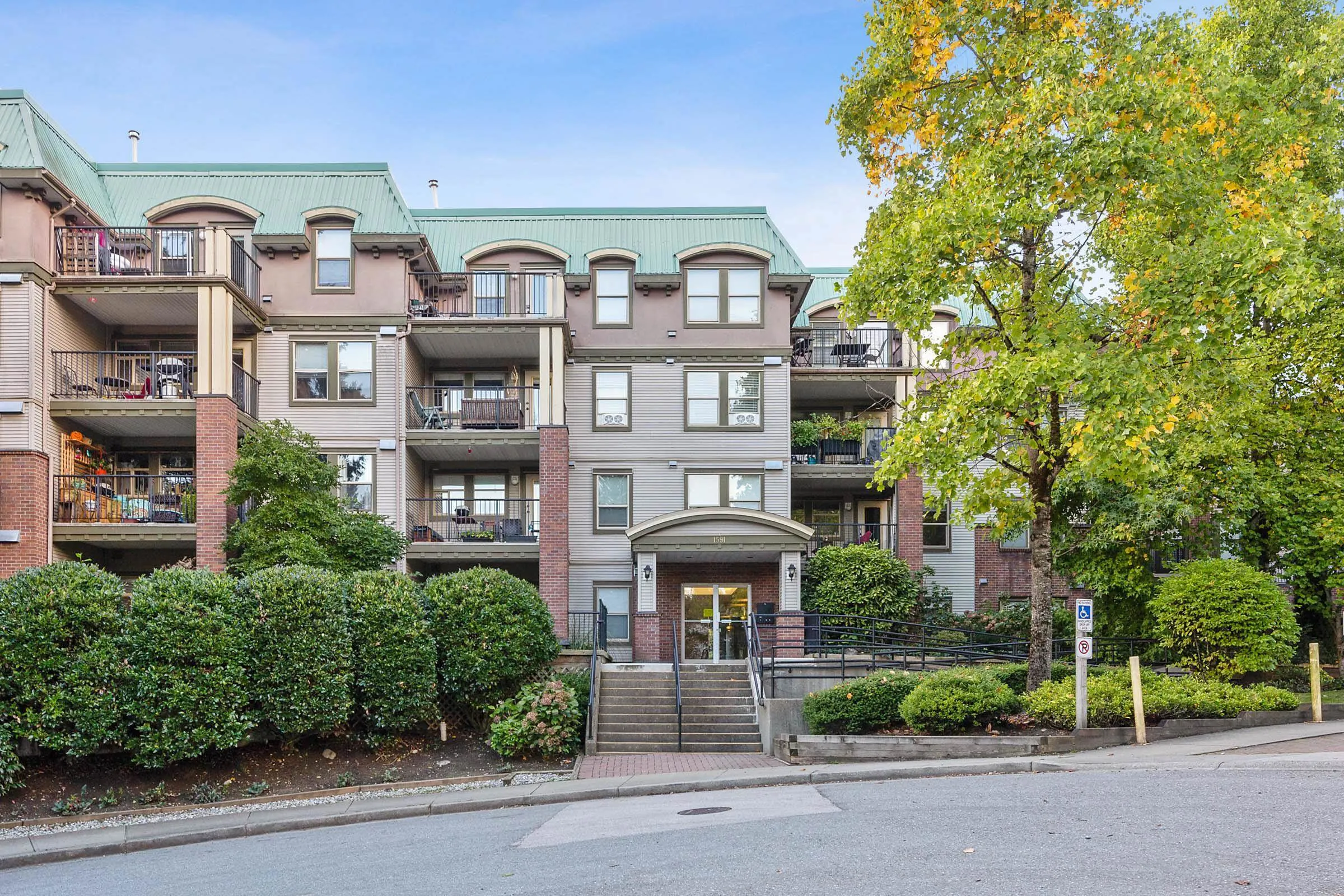 1591 Booth Avenue #414