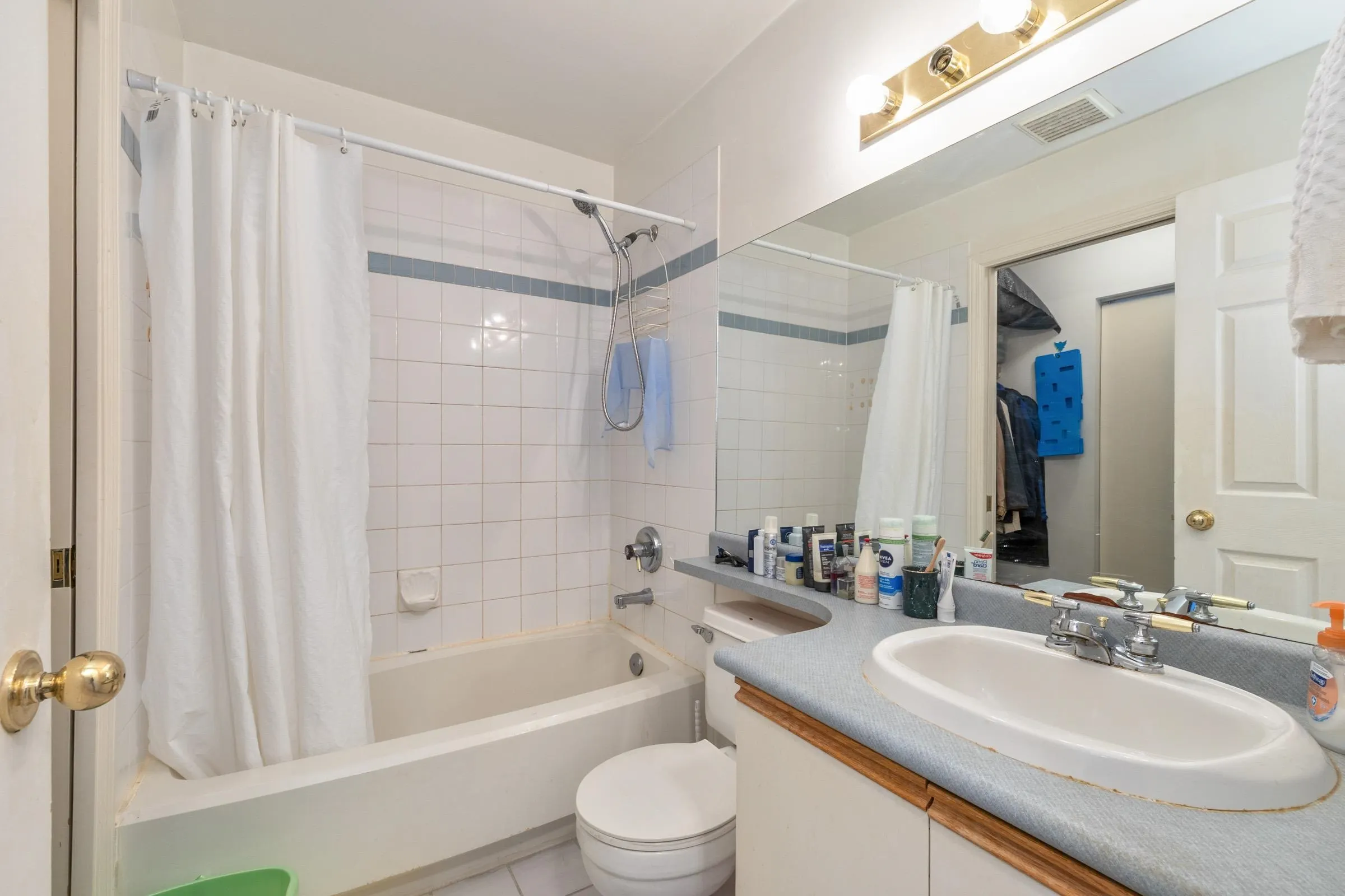 1591 Booth Avenue #414