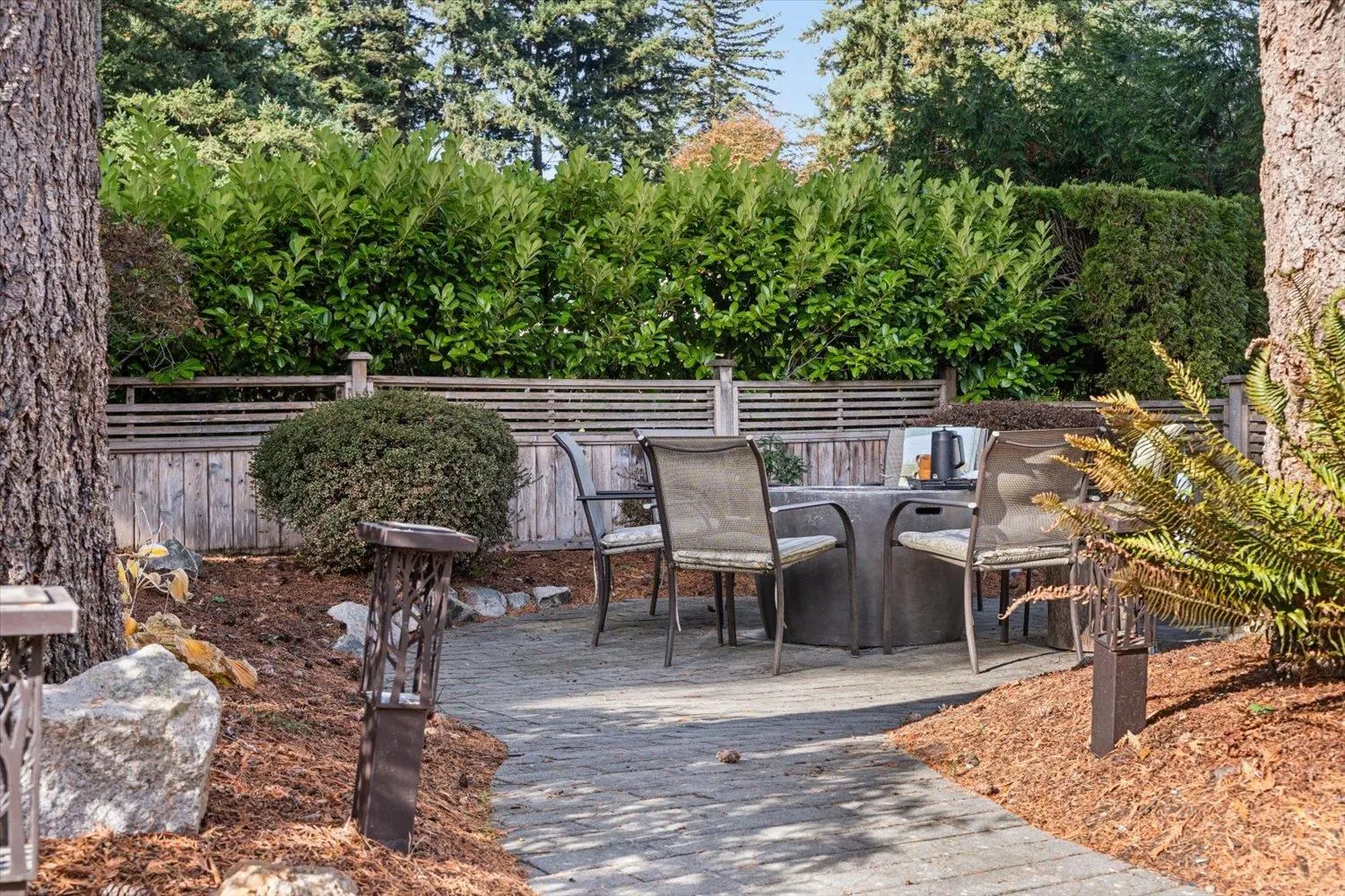 3297 Vernon Terrace