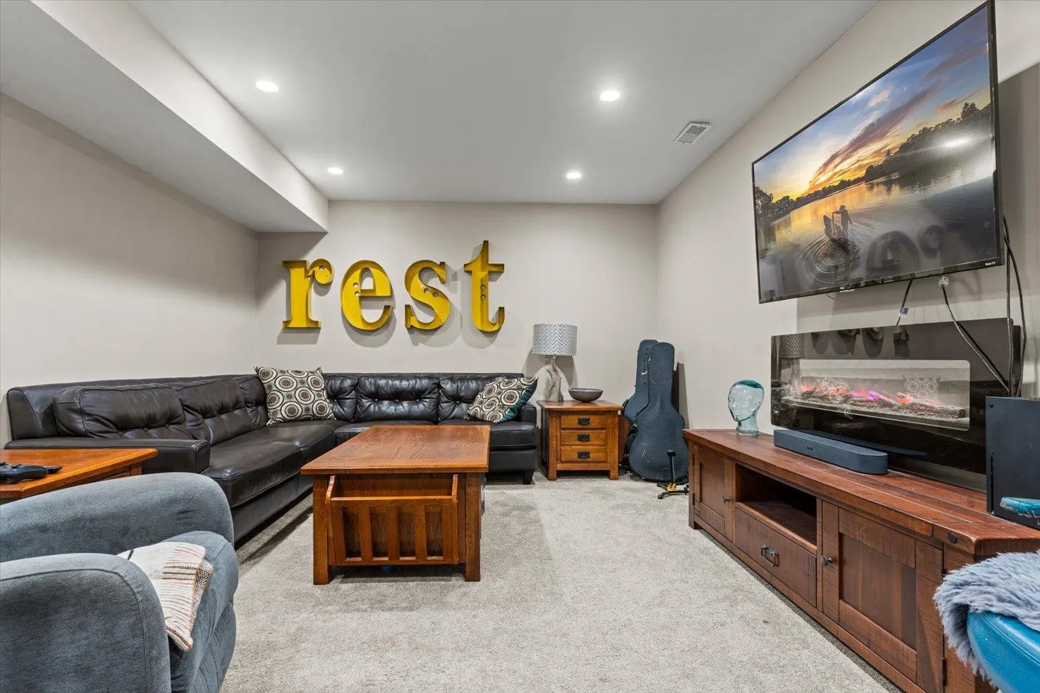 3297 Vernon Terrace
