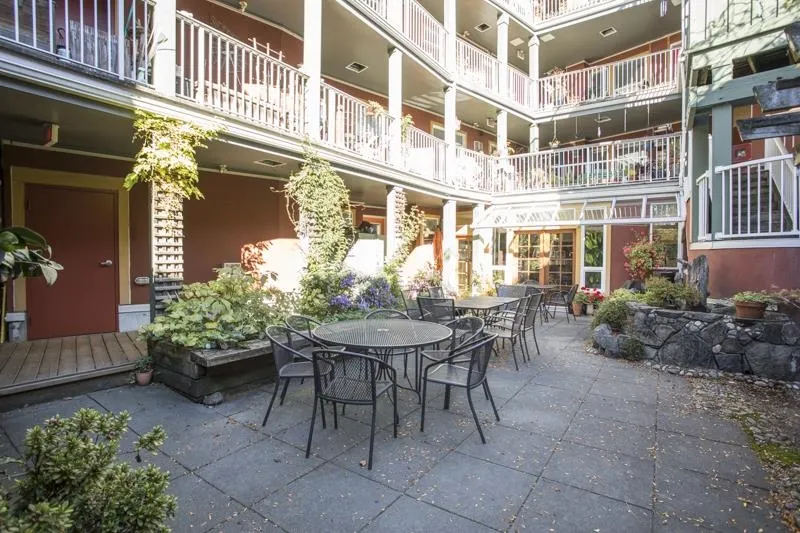 510 Chesterfield Avenue #401
