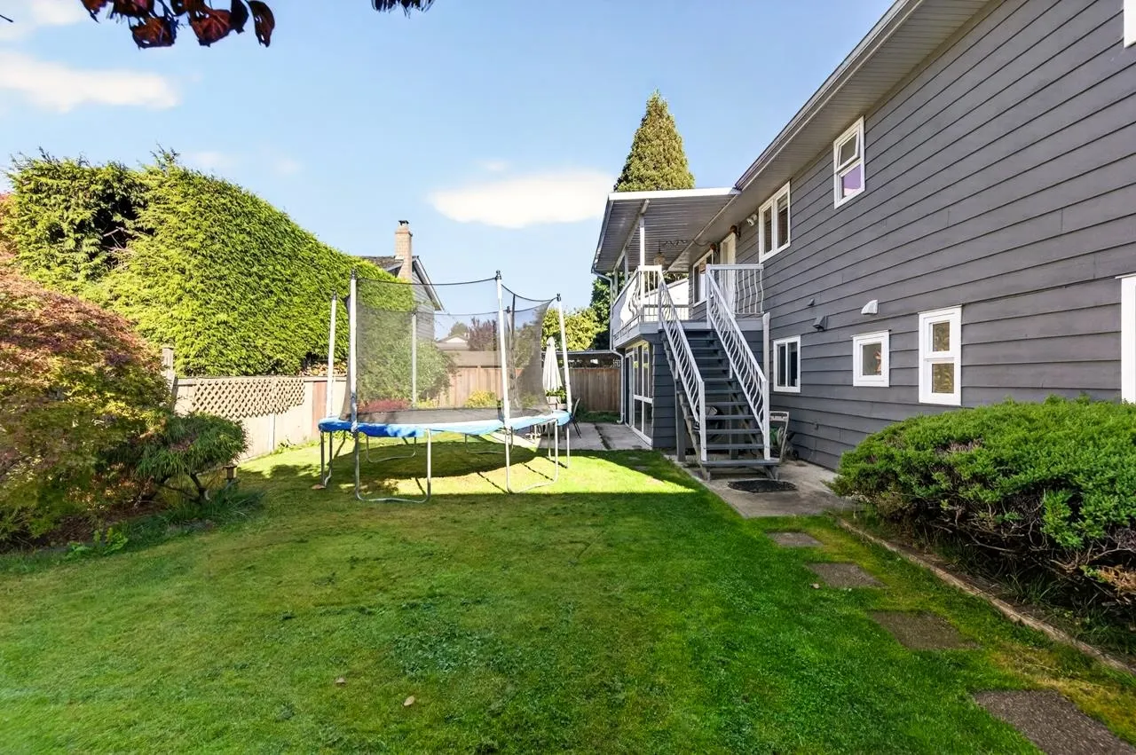 10291 Hollywell Drive
