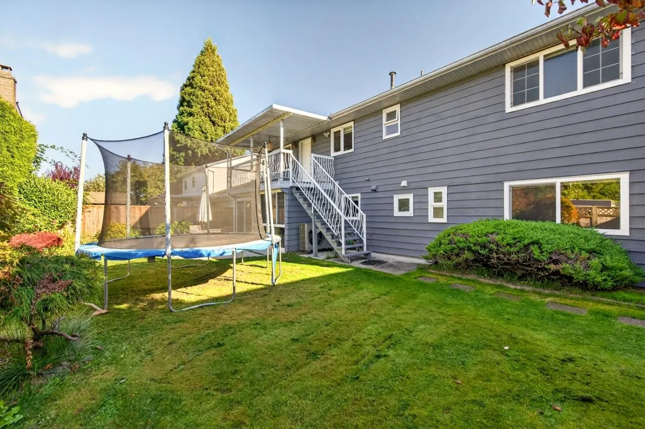 10291 Hollywell Drive