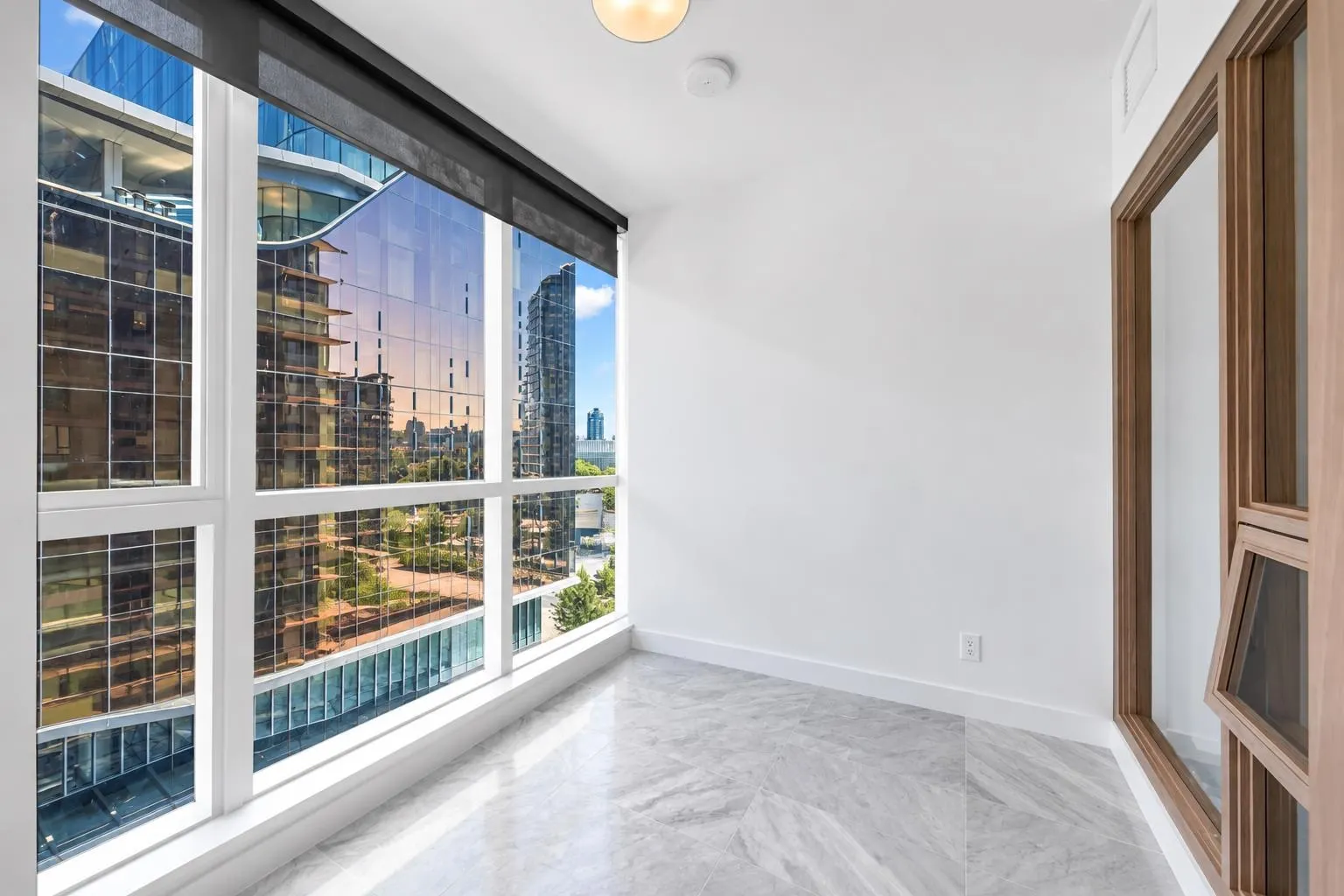 38 Smithe Street #752