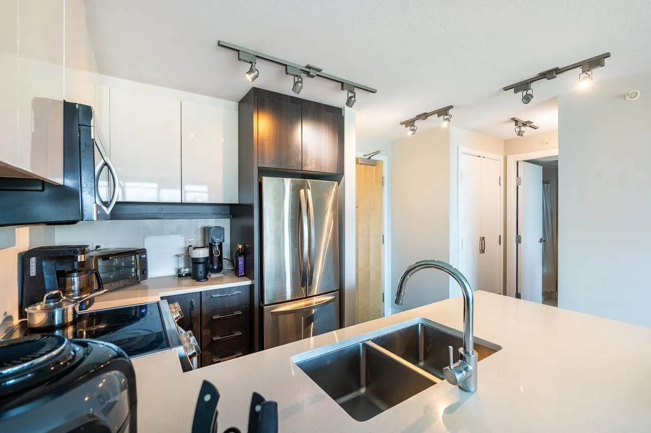 958 Ridgeway Avenue #1606