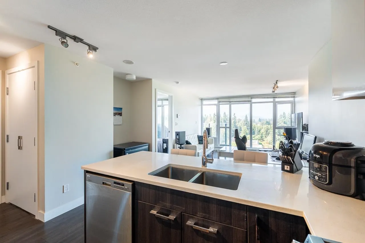 958 Ridgeway Avenue #1606