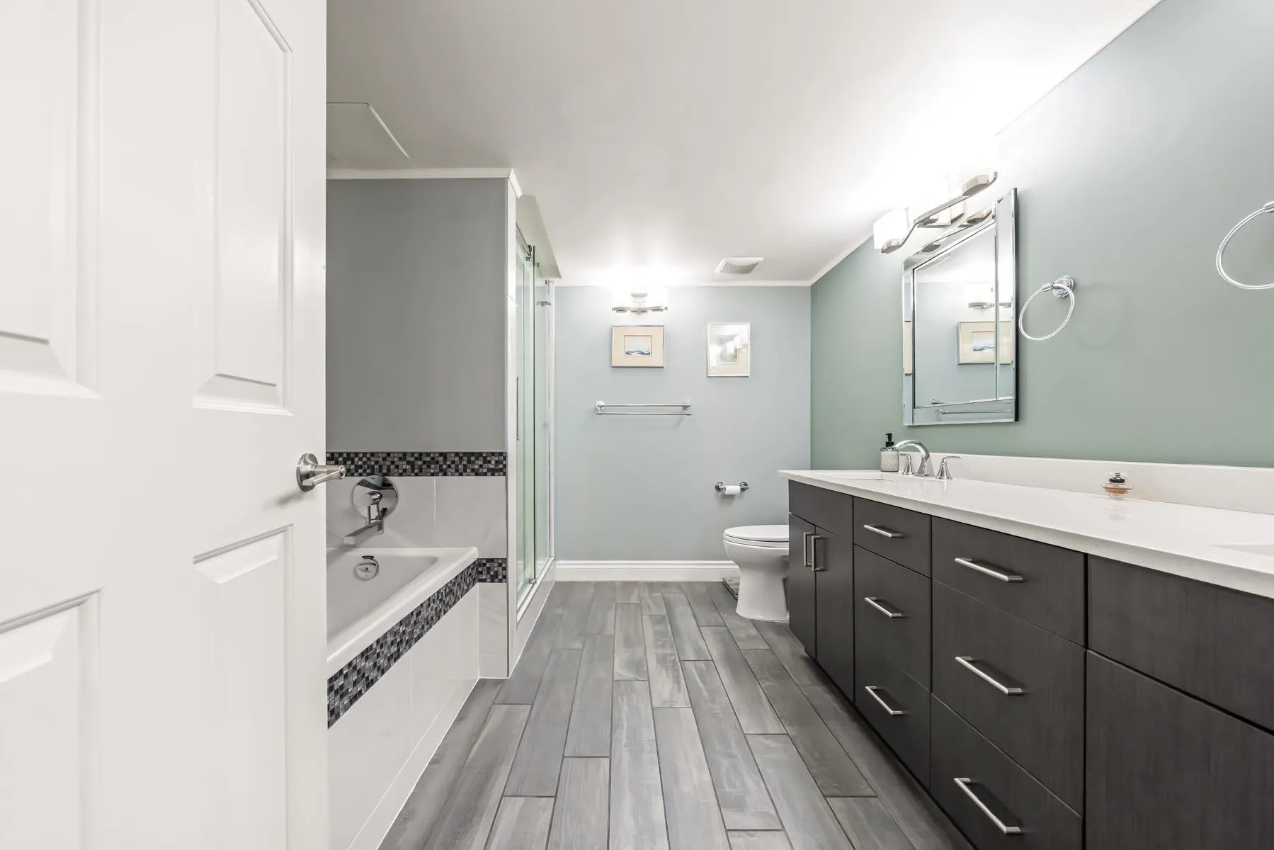 1230 Quayside Drive #306