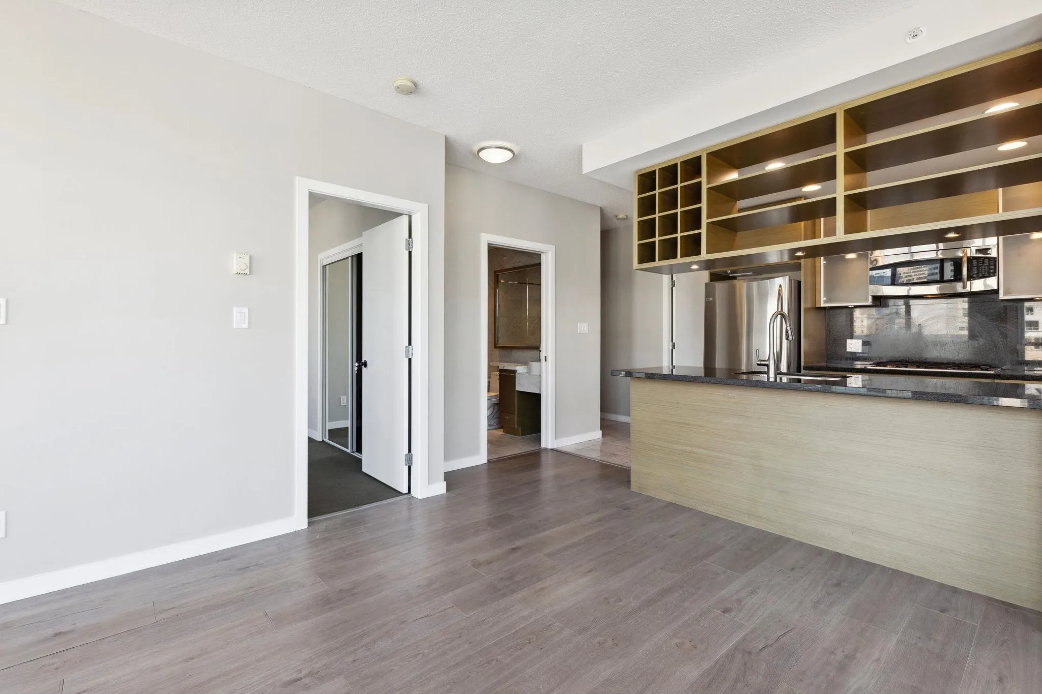 833 Seymour Street #806