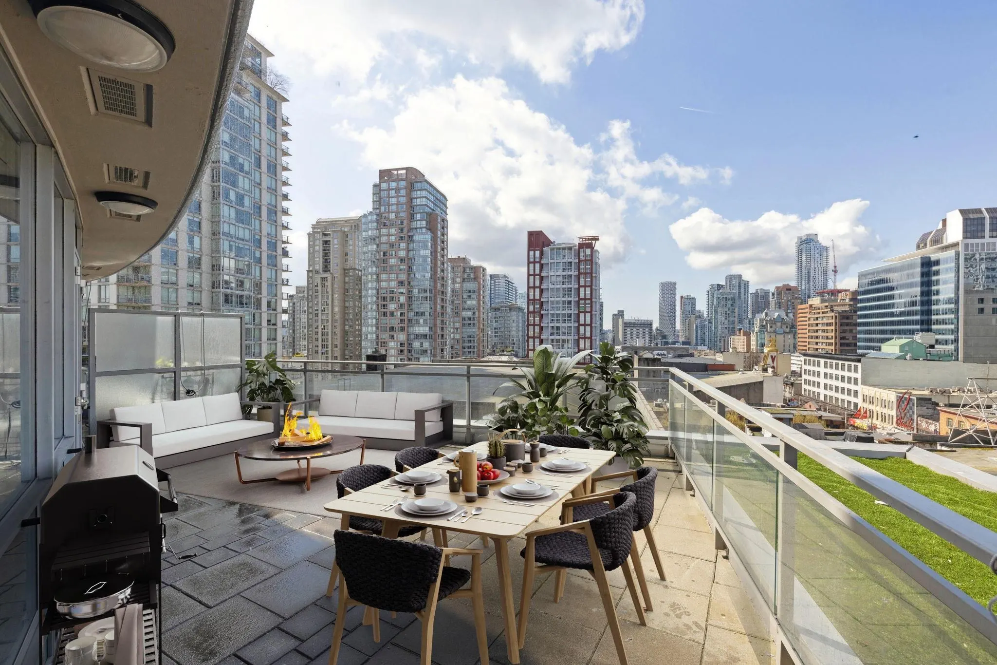 833 Seymour Street #806