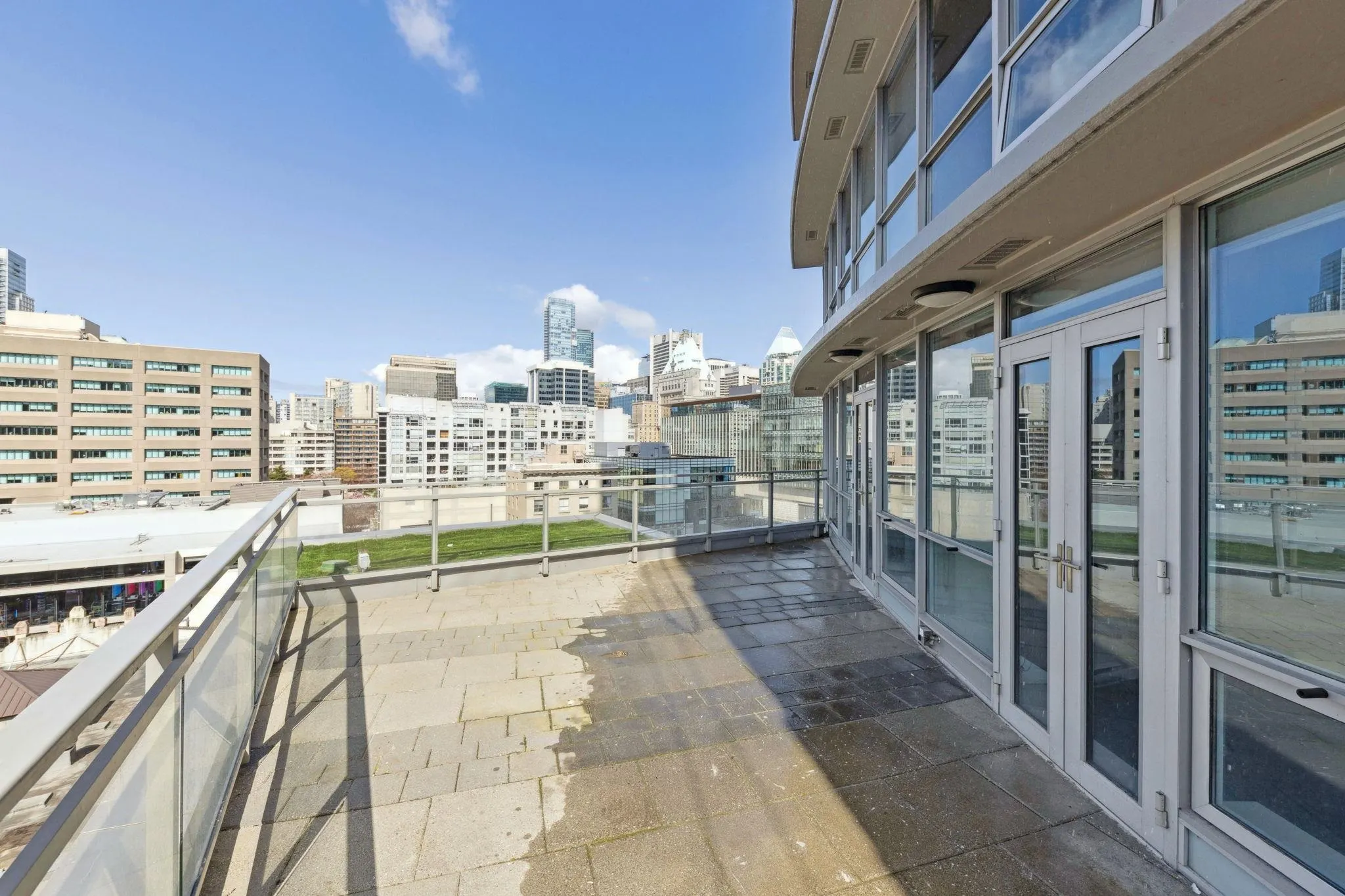 833 Seymour Street #806