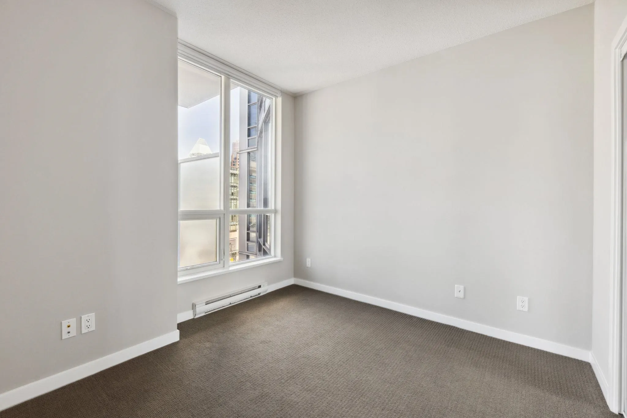 833 Seymour Street #806