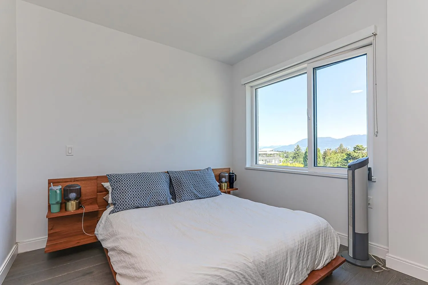 4908 Cambie Street #404