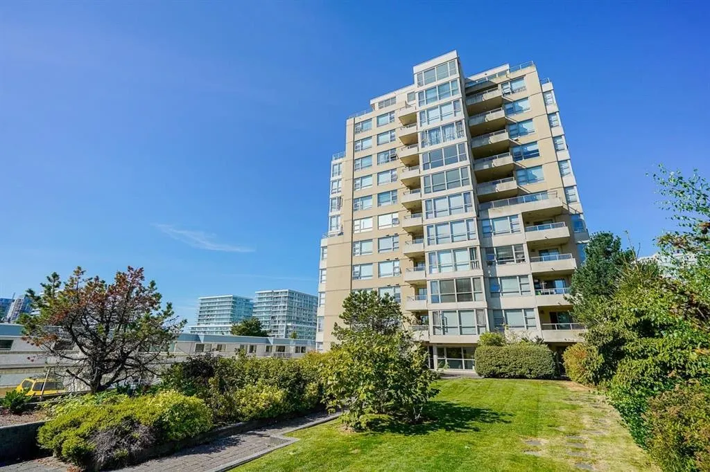 8238 Saba Road #705