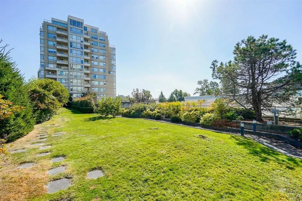 8238 Saba Road #705