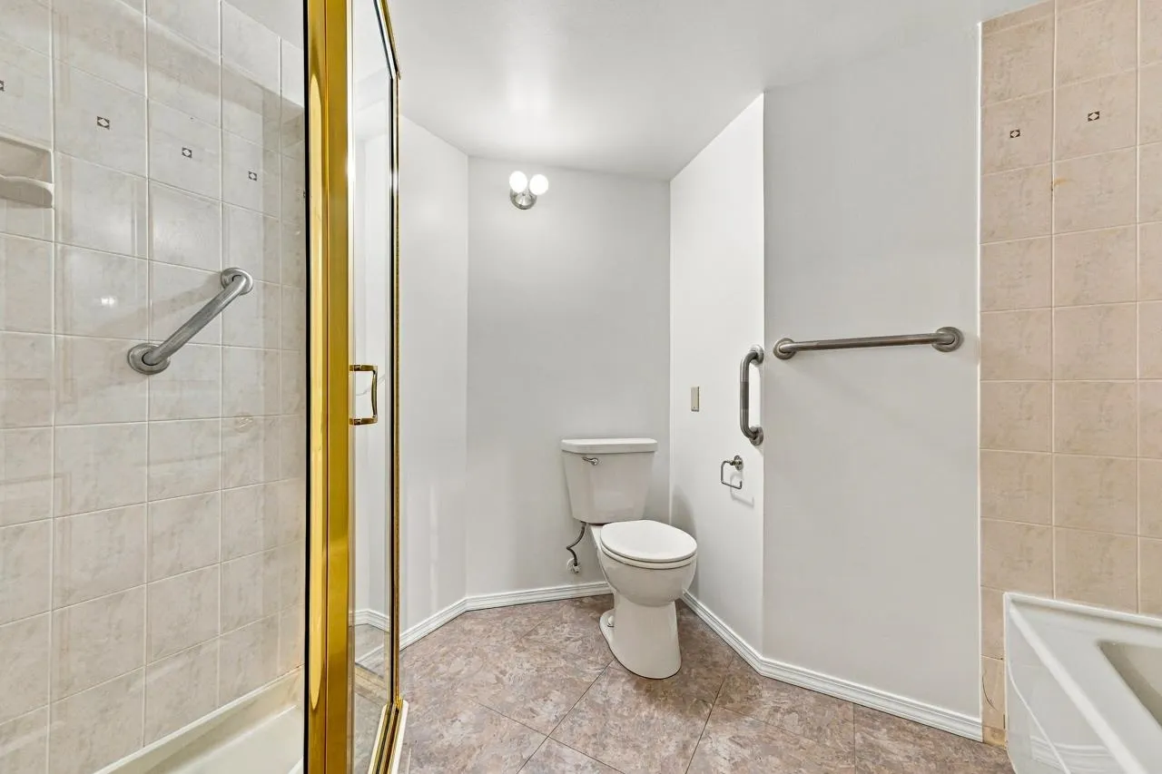 121 W 29 Street #214
