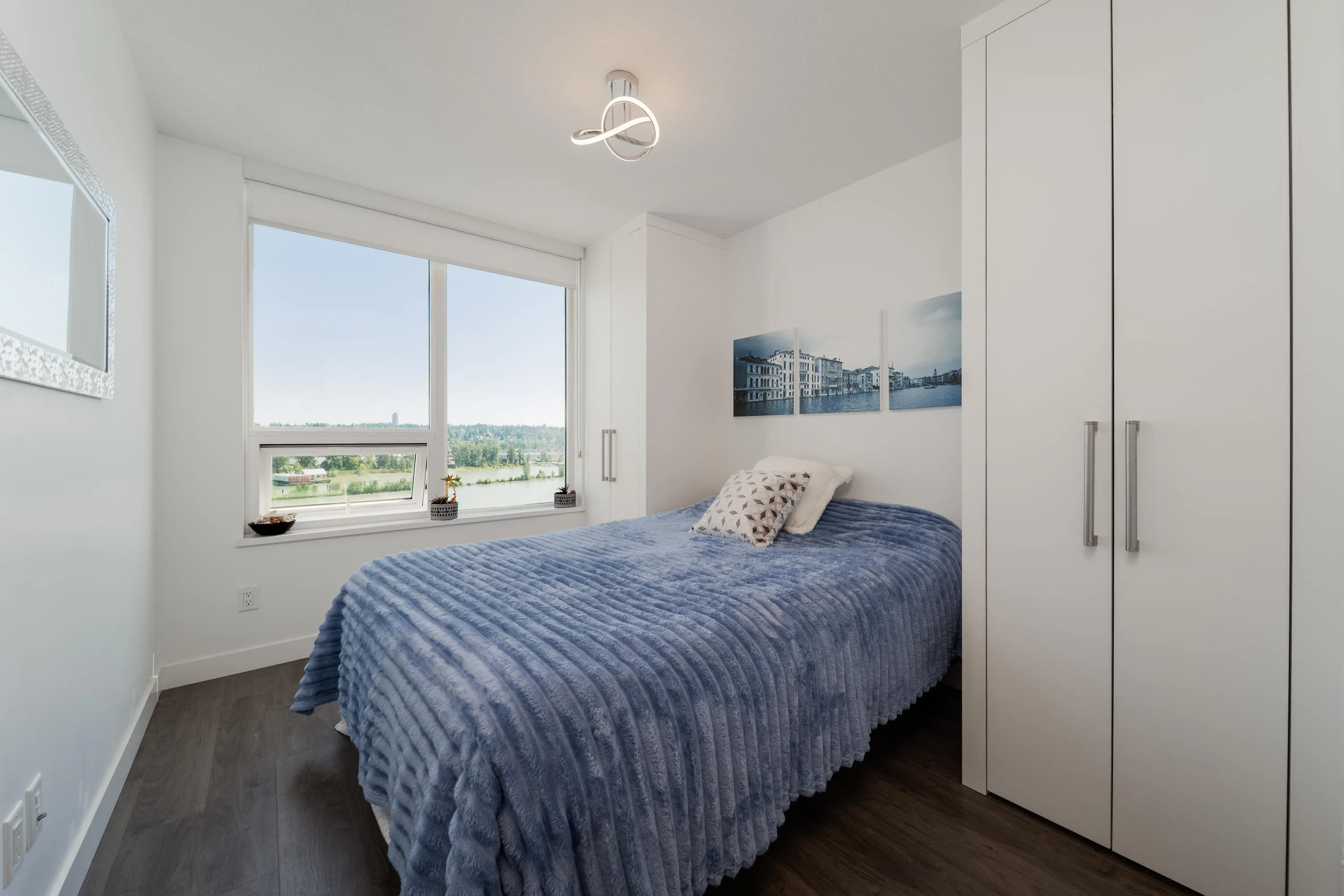 988 Quayside Drive #1709