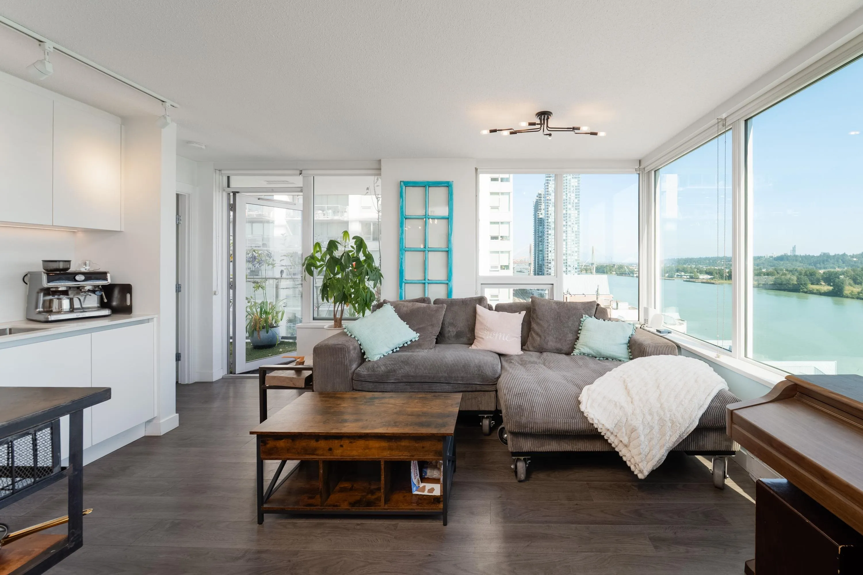 988 Quayside Drive #1709