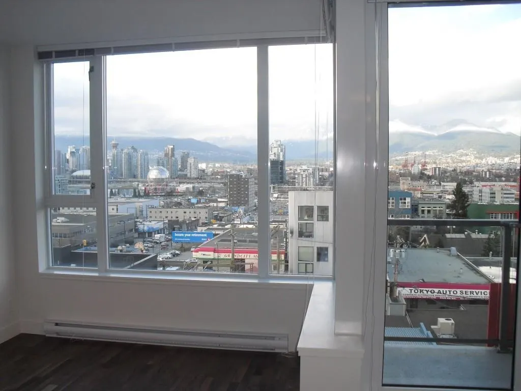 250 E 6 Avenue #803