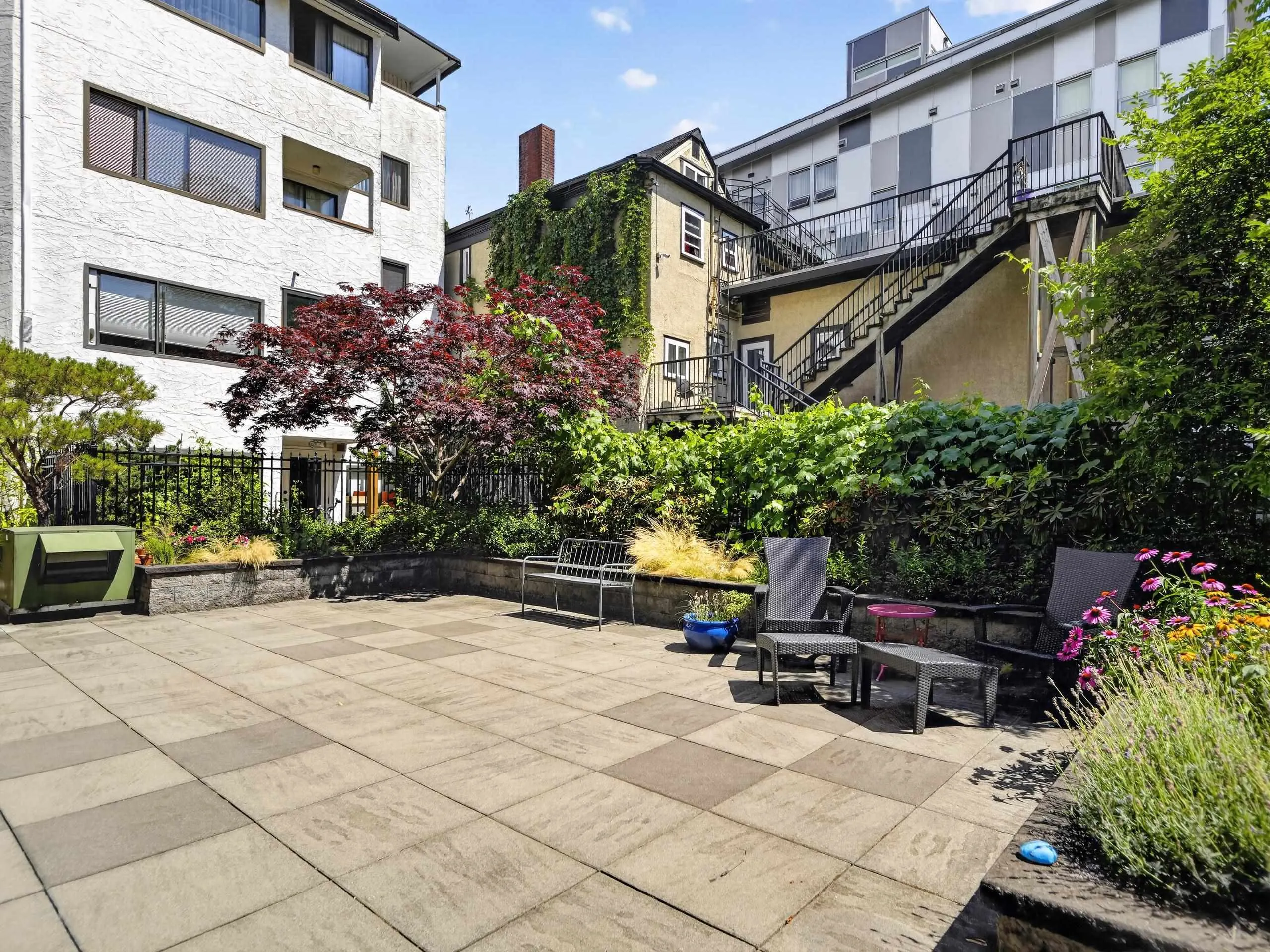 936 Bute Street #202